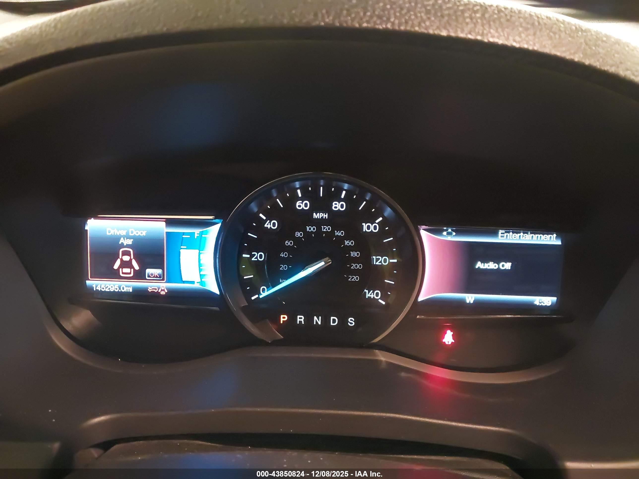 FORD EXPLORER image 7