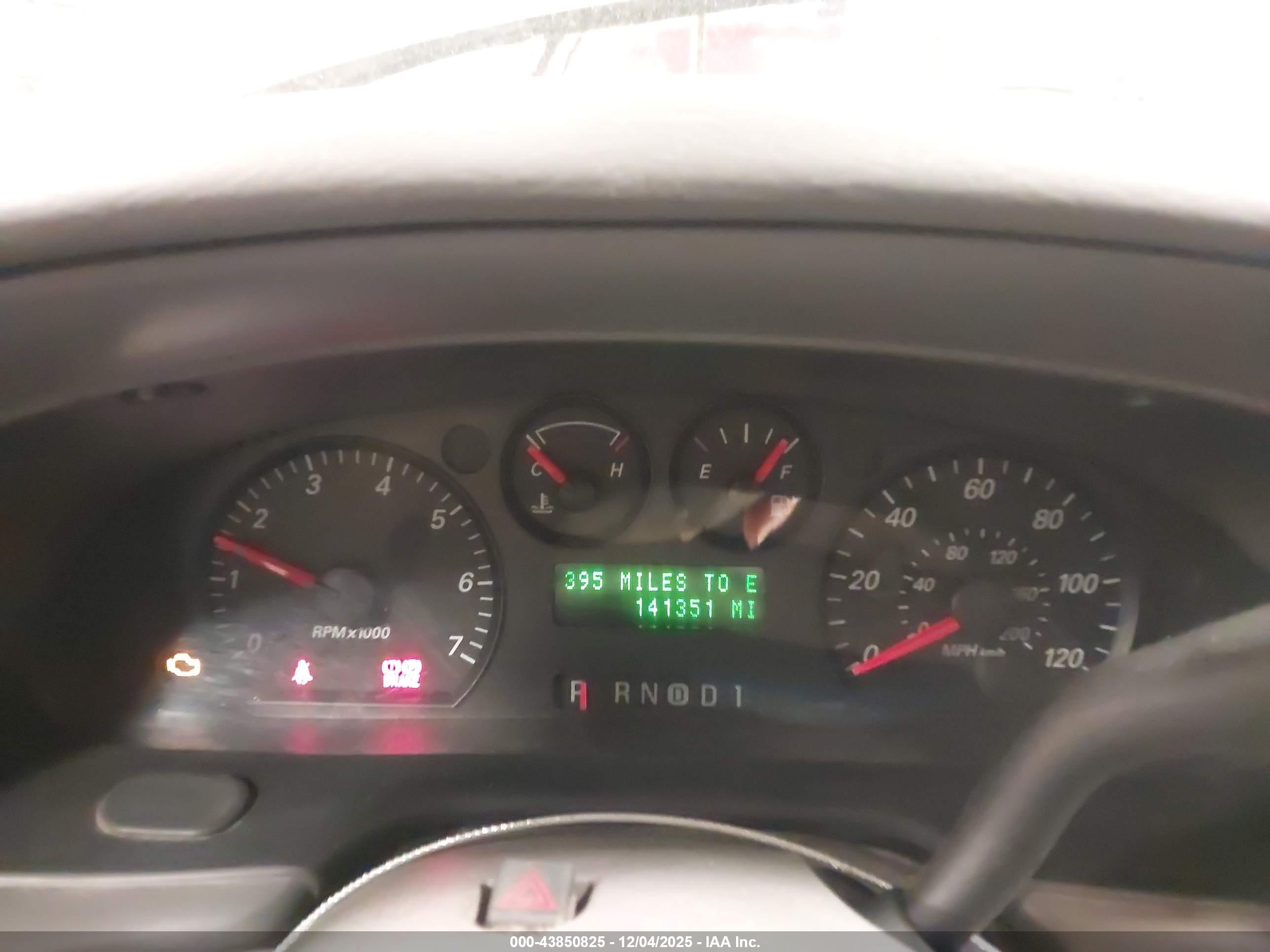FORD TAURUS image 7