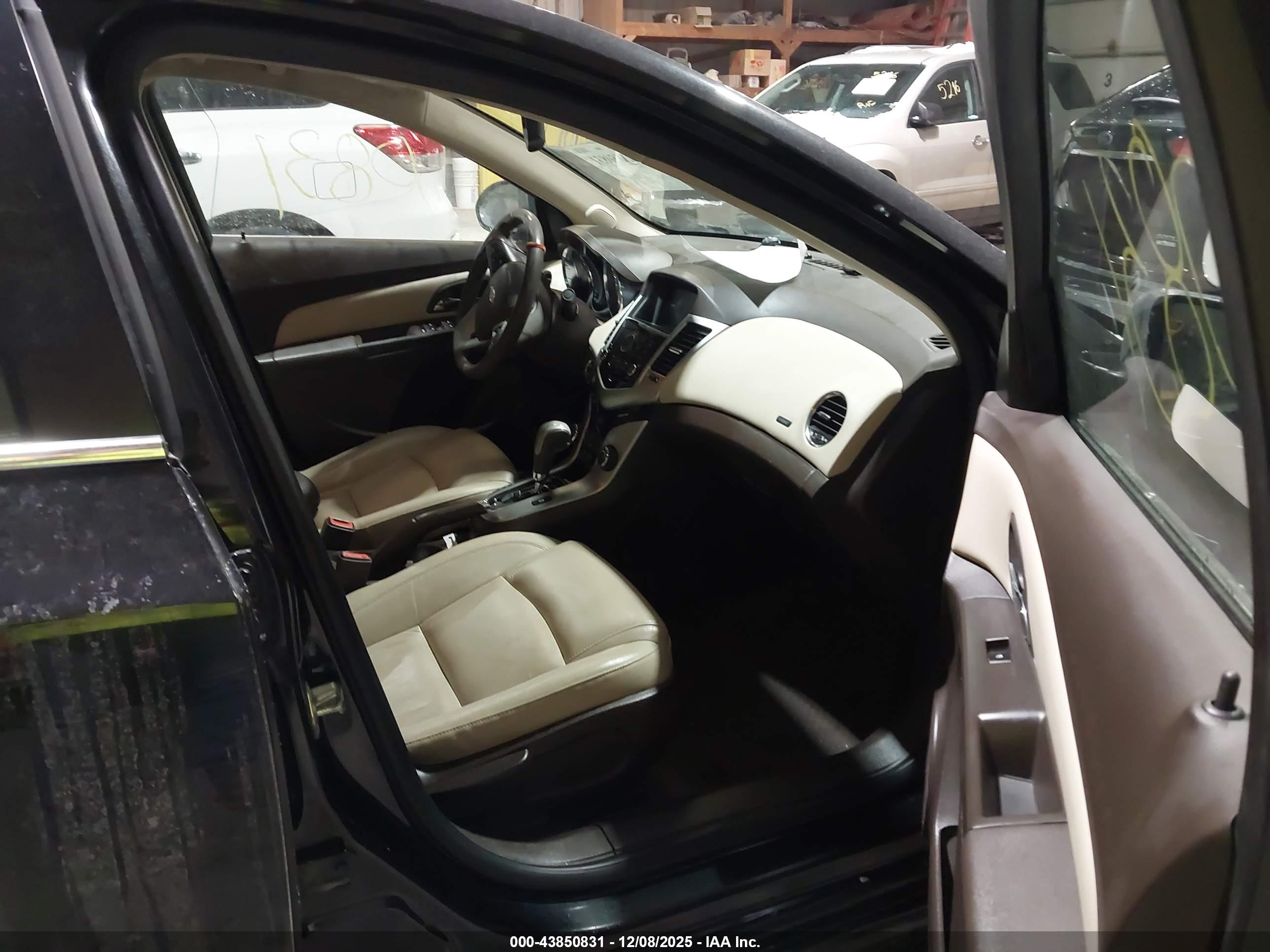 CHEVROLET CRUZE image 5