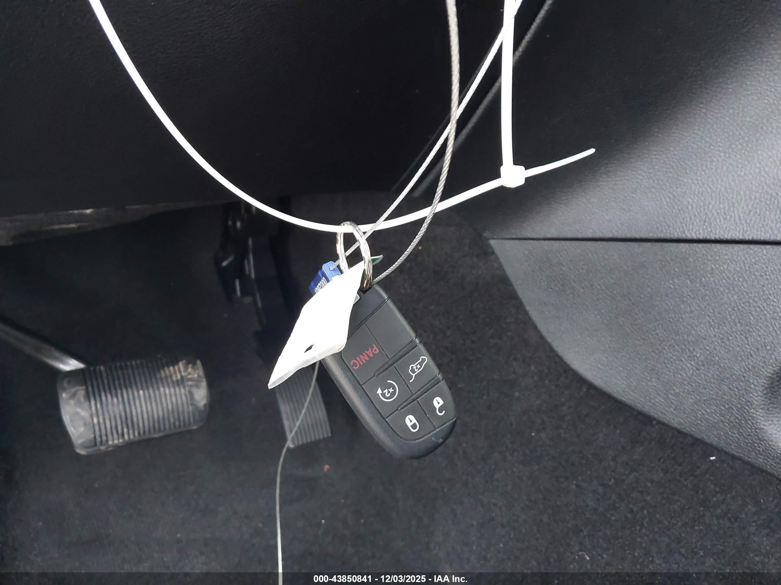 JEEP GRAND image 11