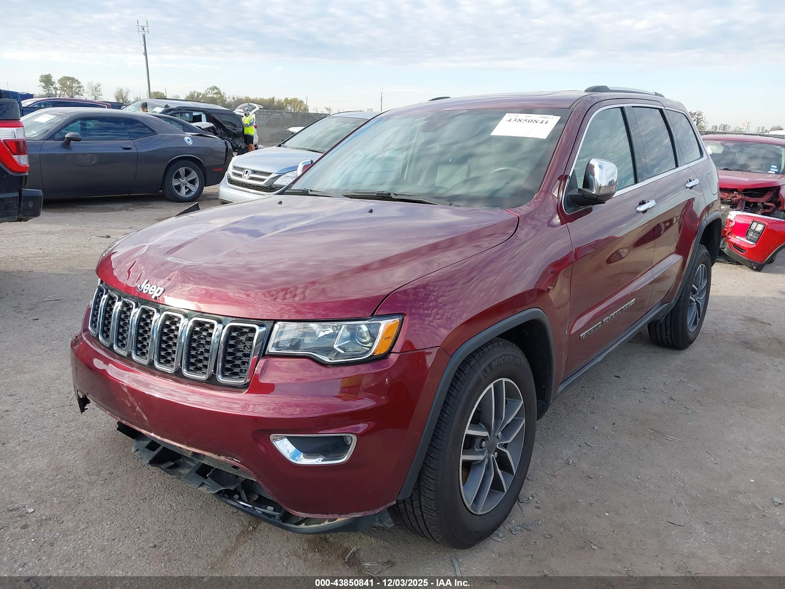 JEEP GRAND image 2