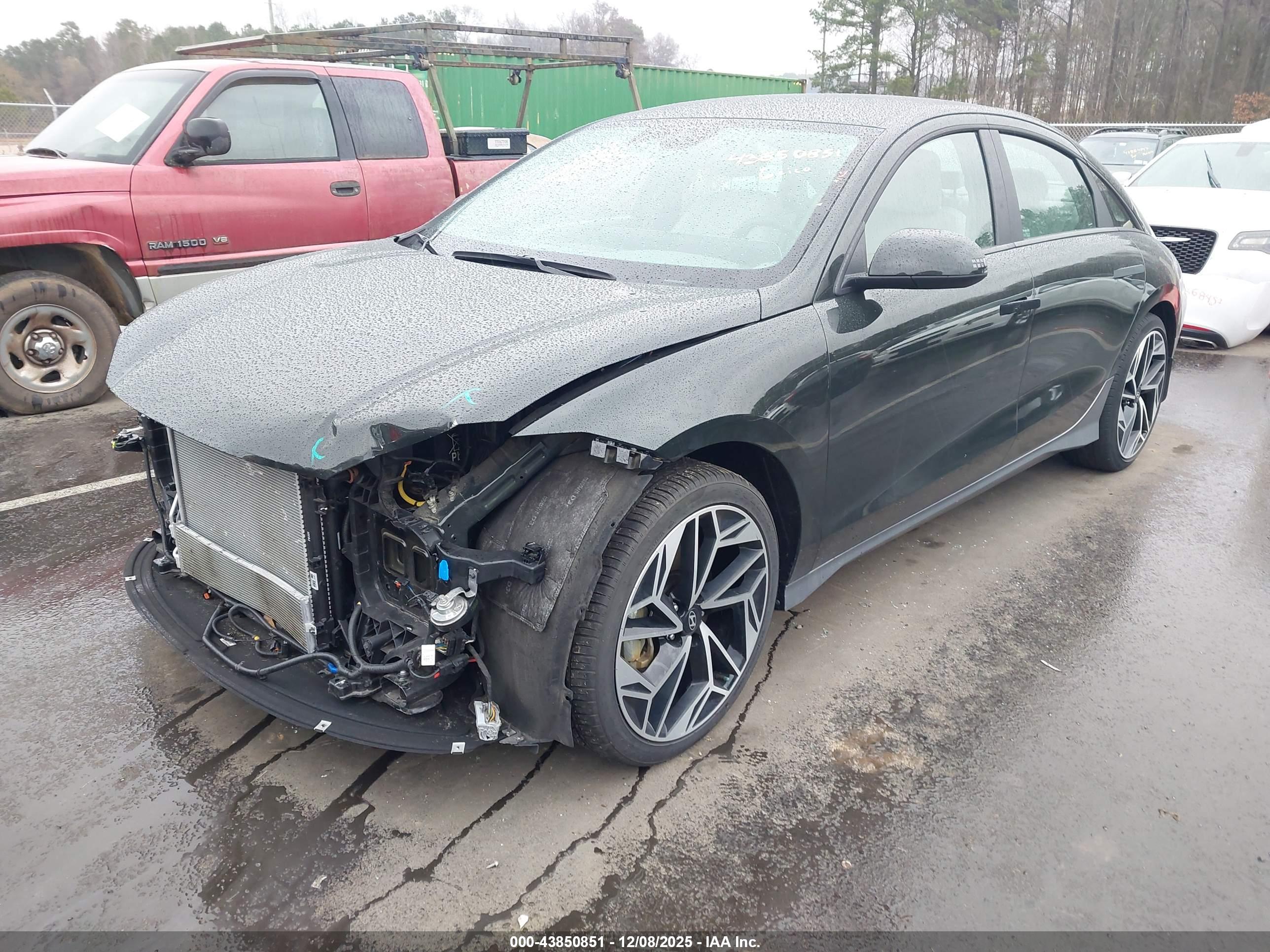 HYUNDAI IONIQ image 2