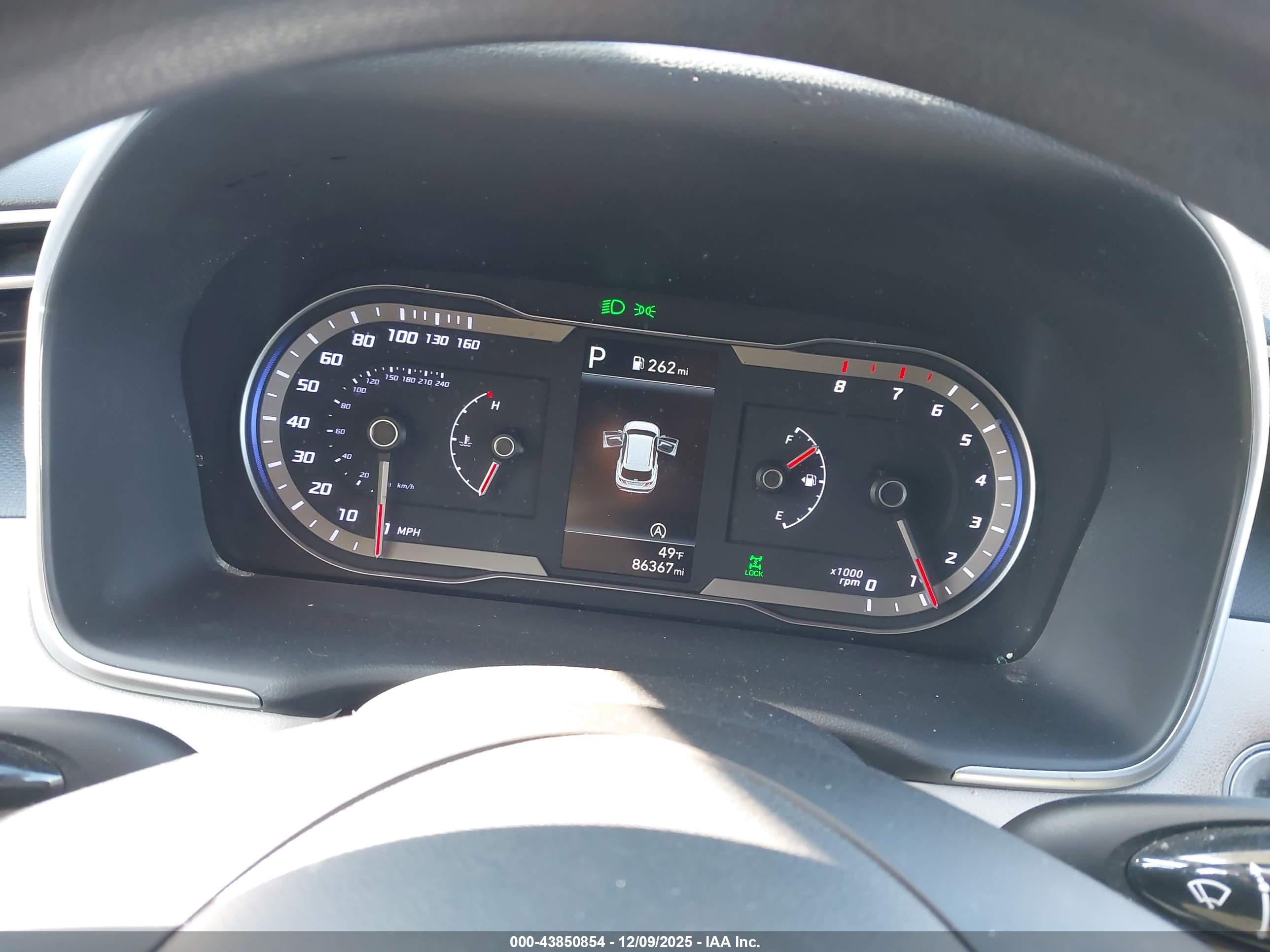 HYUNDAI TUCSON image 7