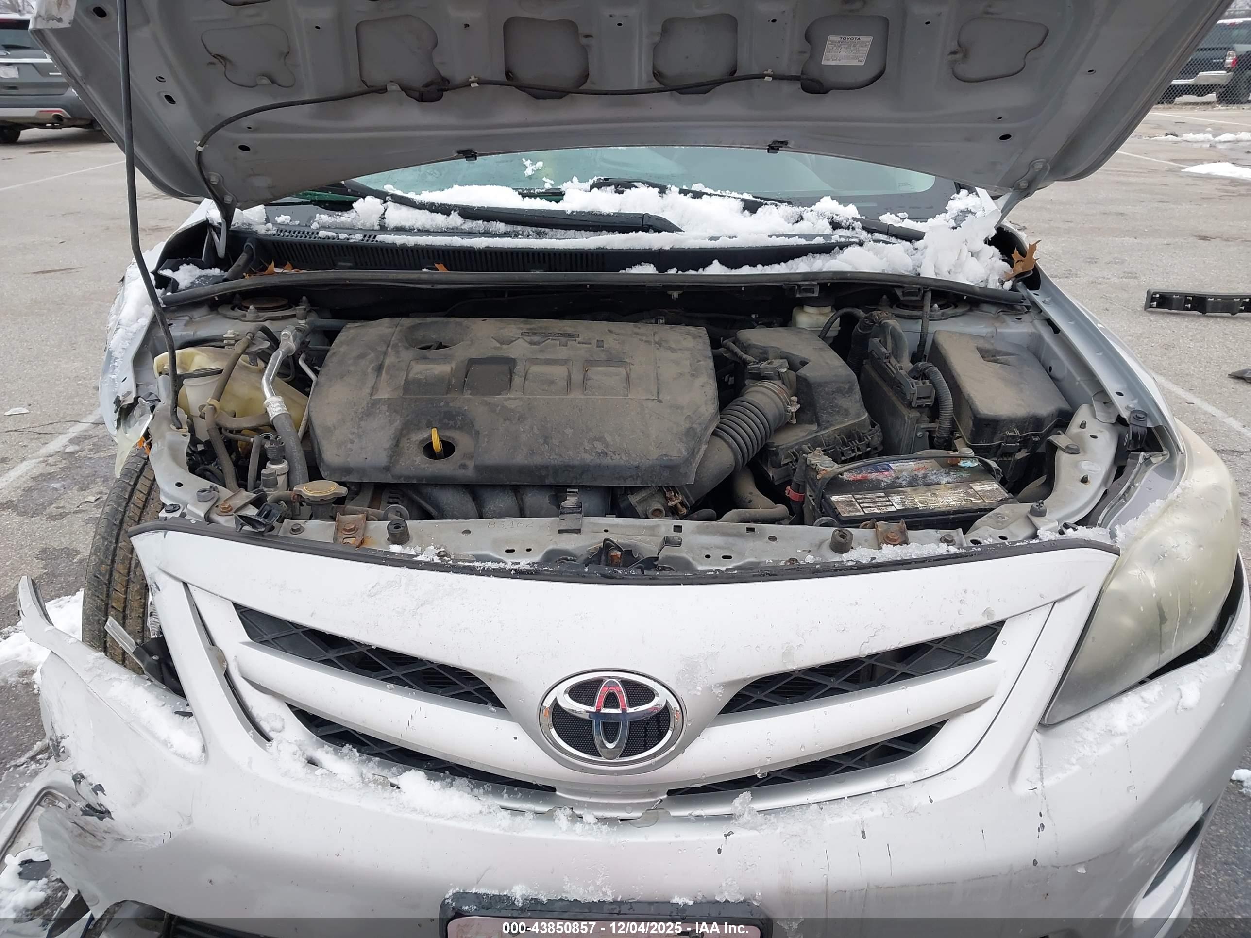 TOYOTA COROLLA image 10