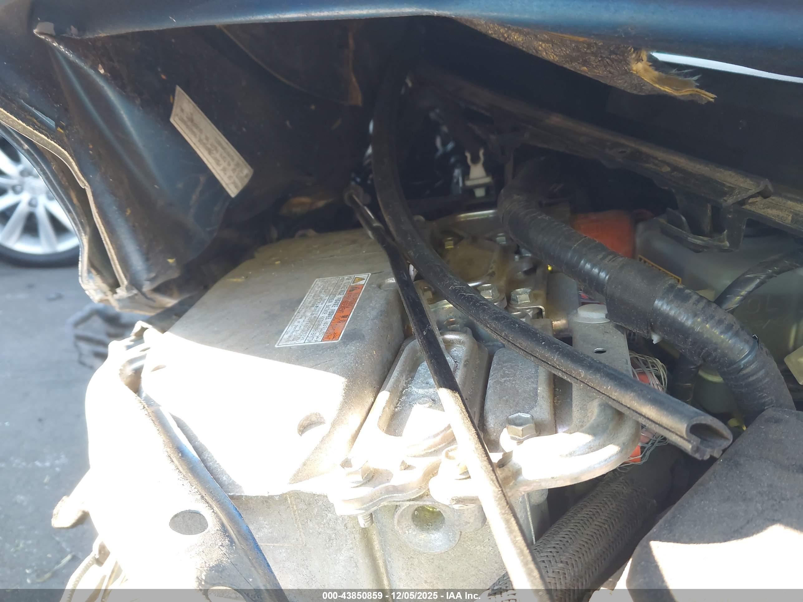 TOYOTA PRIUS image 10