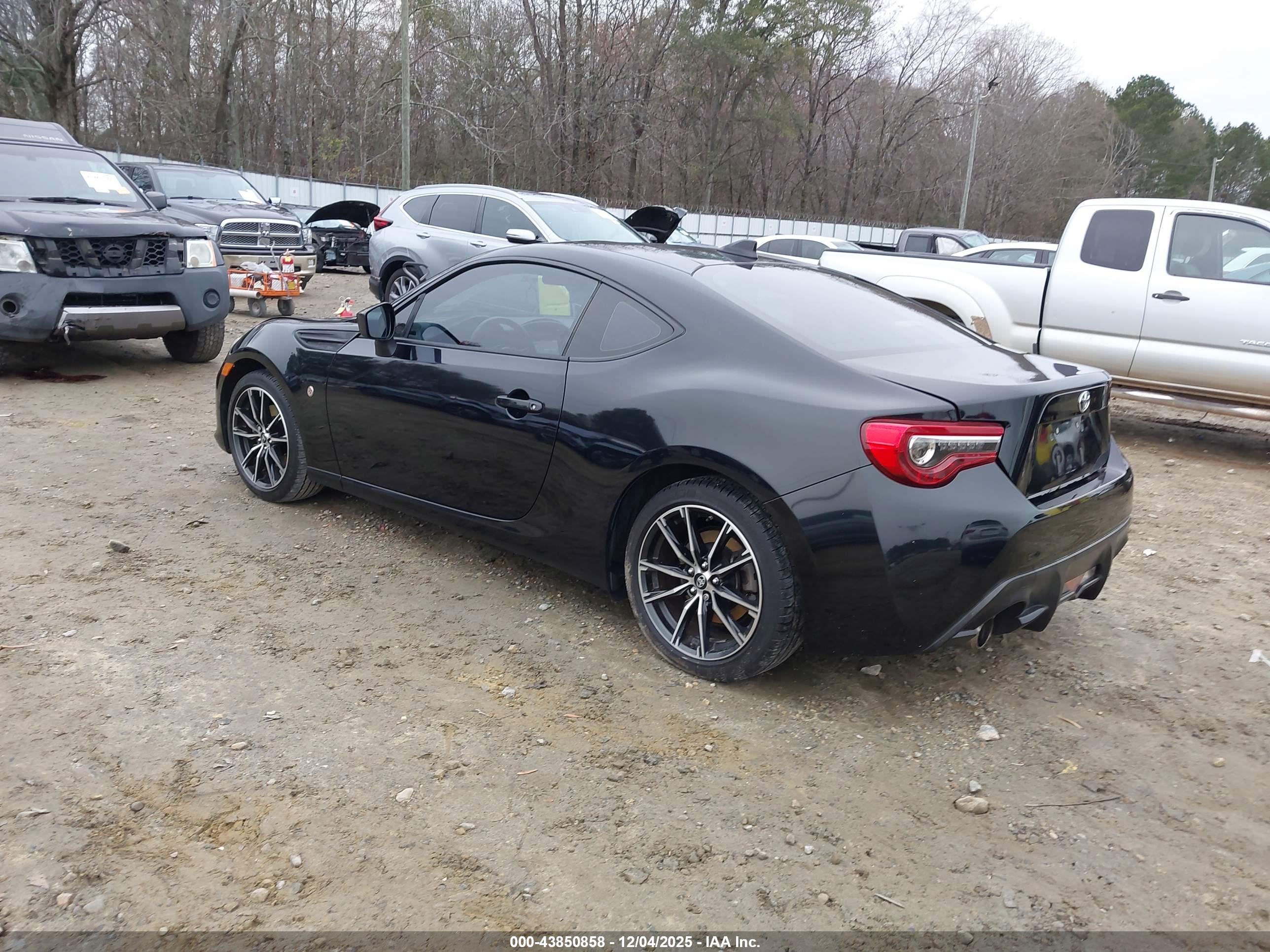 TOYOTA 86 image 3