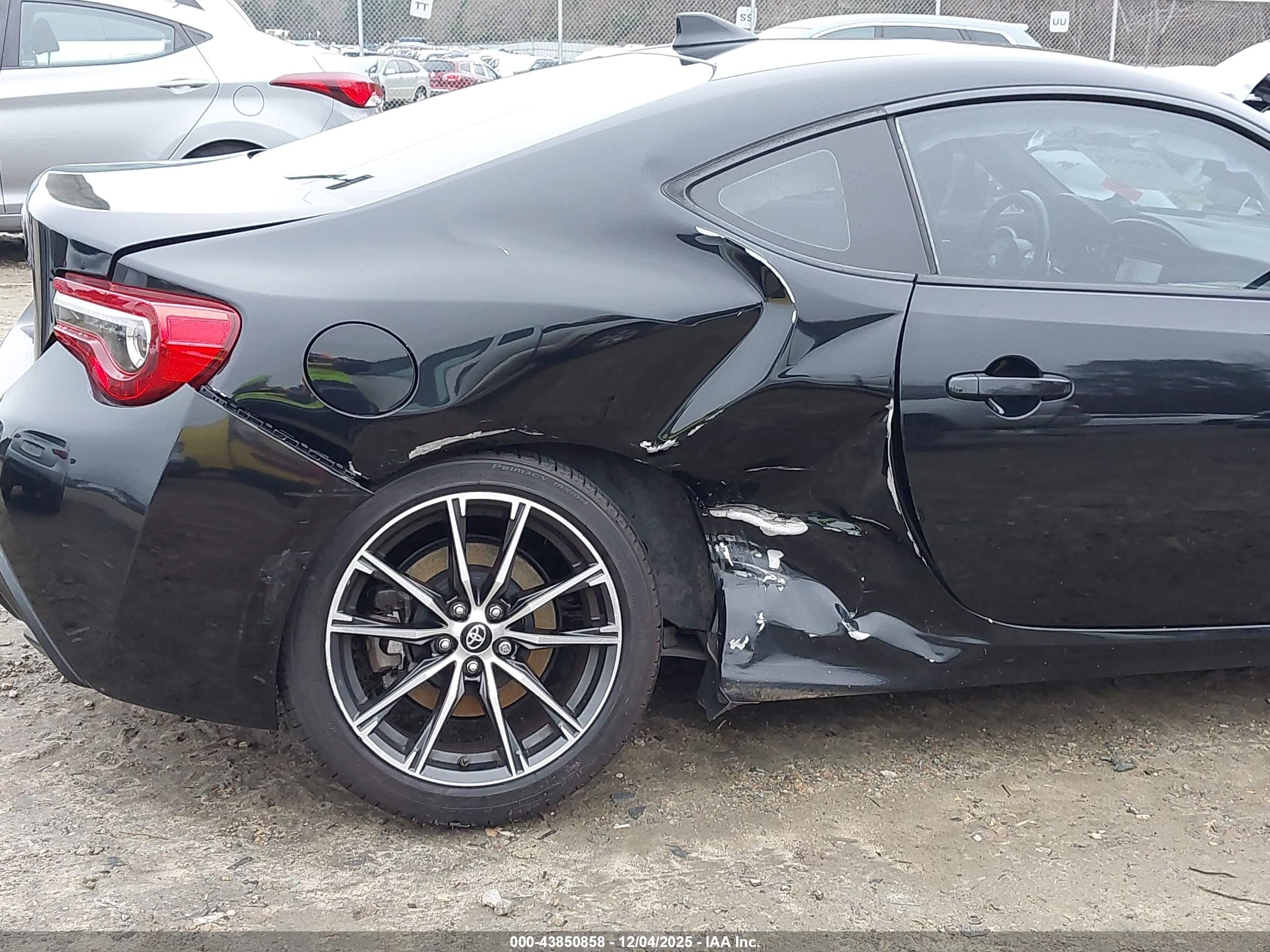 TOYOTA 86 image 6