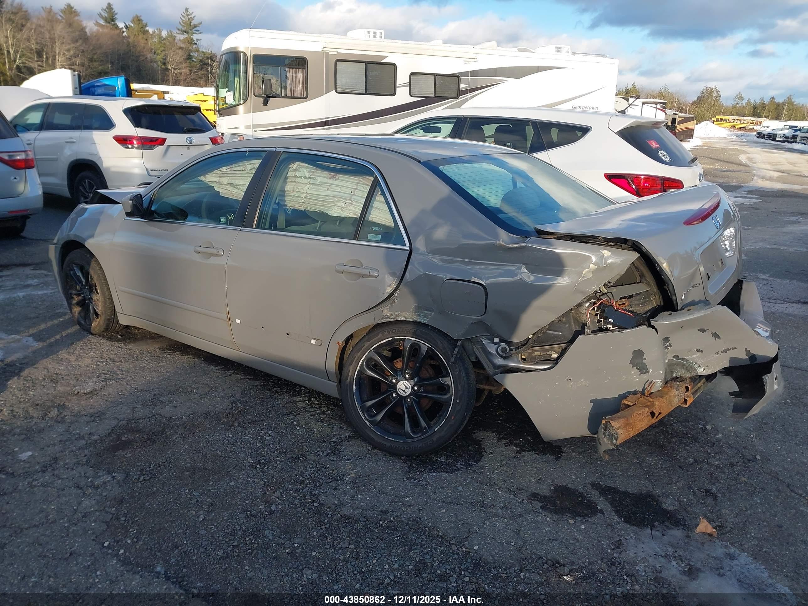 HONDA ACCORD image 3