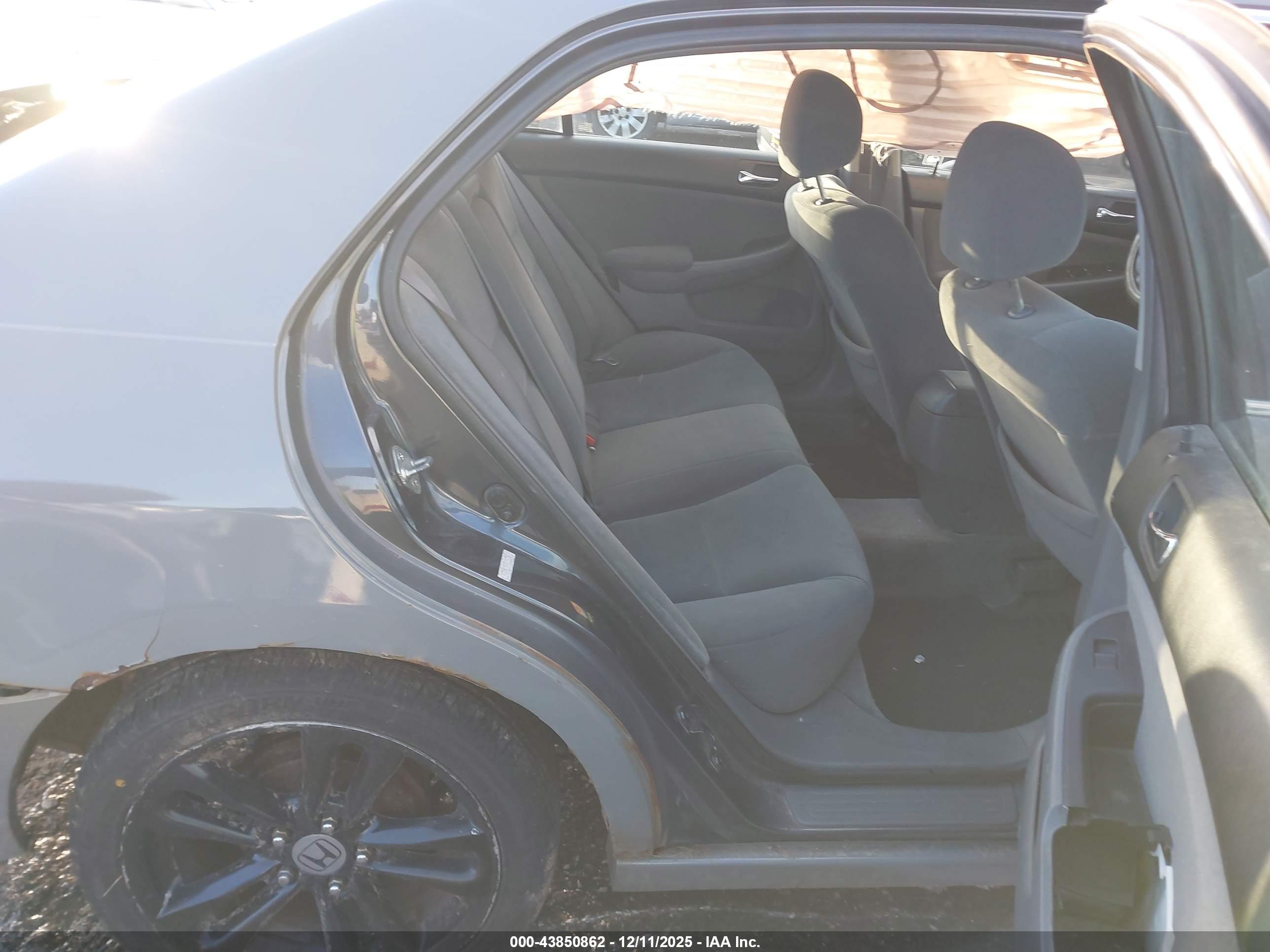 HONDA ACCORD image 8