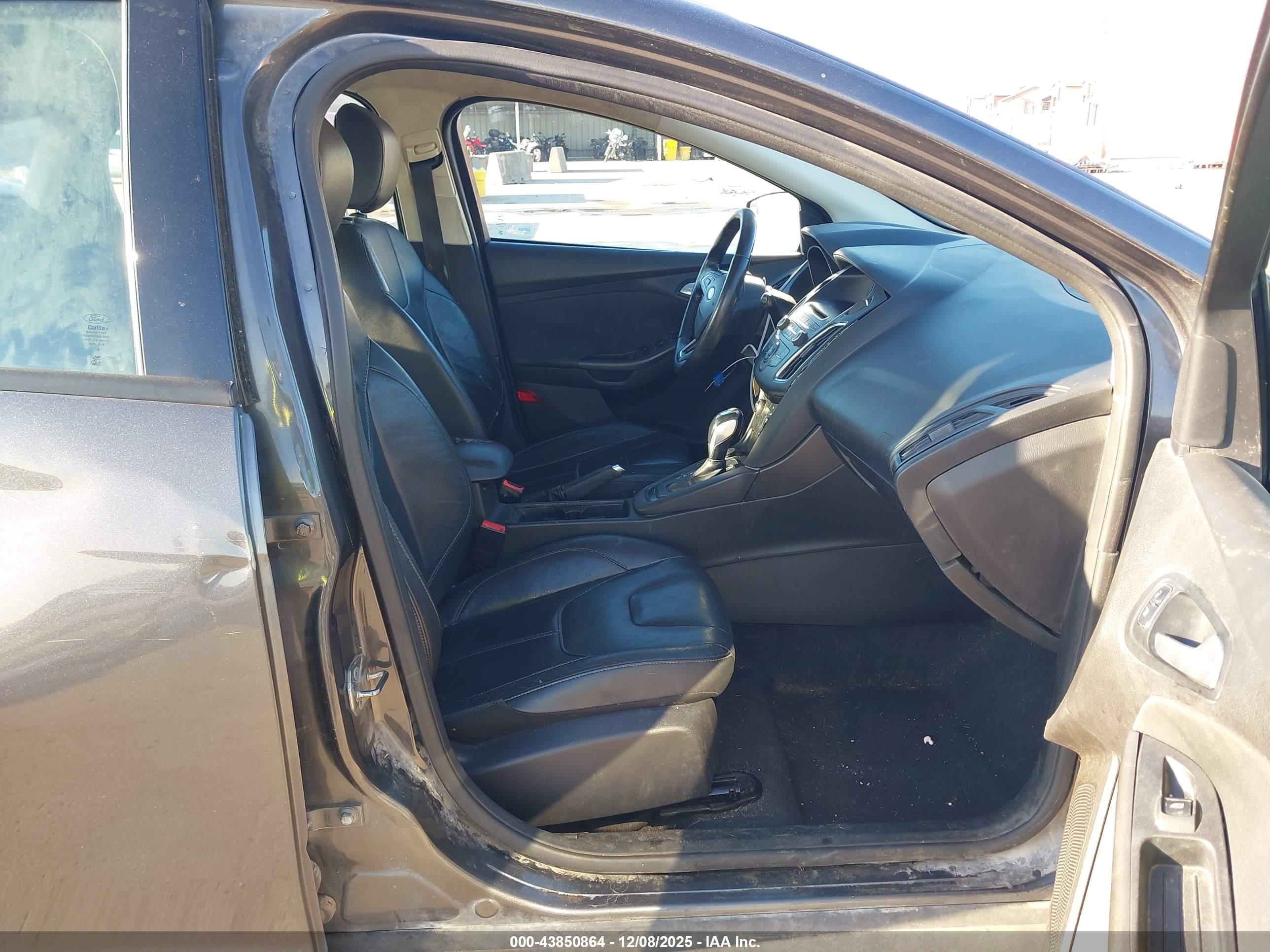 FORD FOCUS image 5