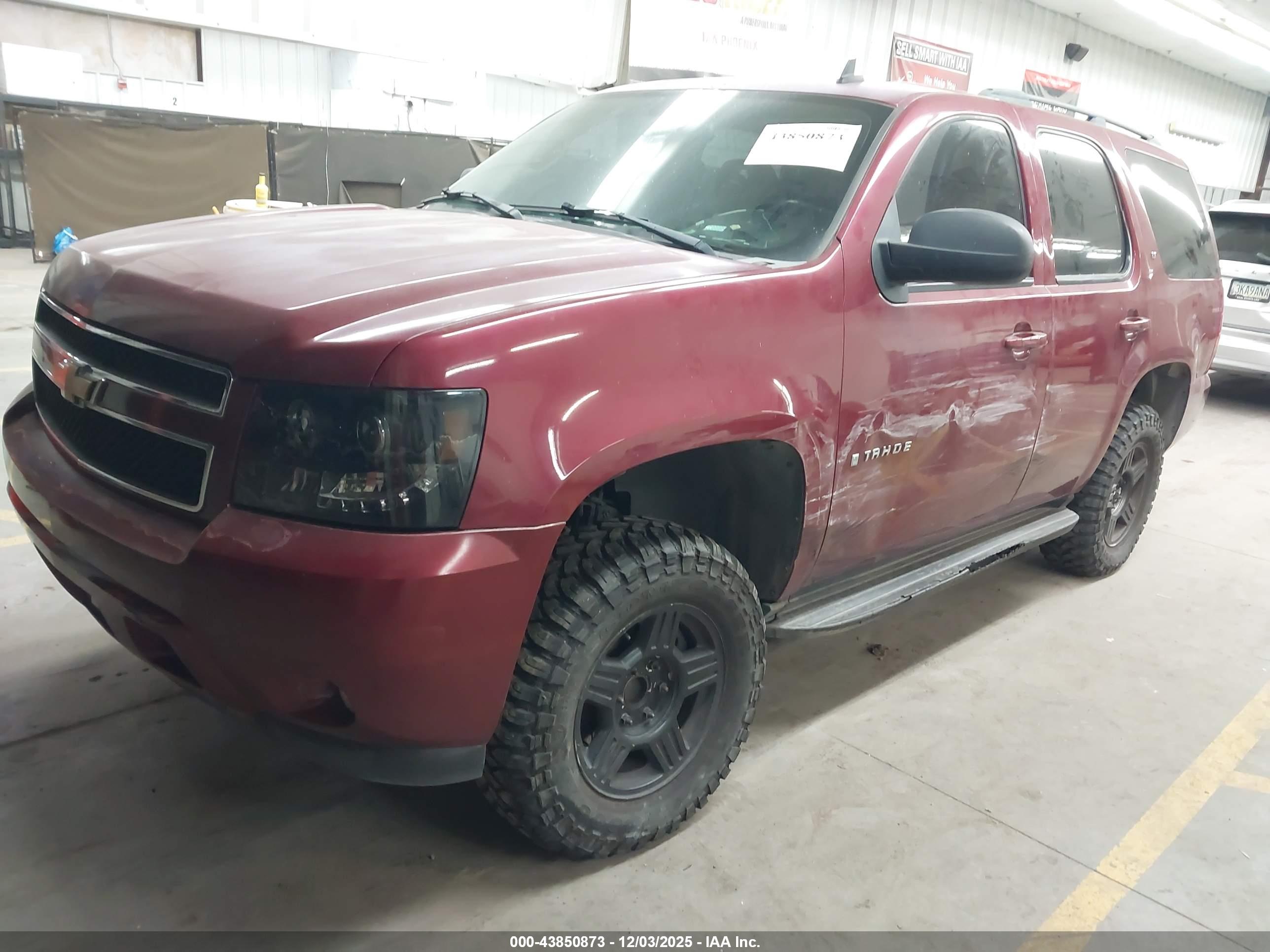 CHEVROLET TAHOE image 2