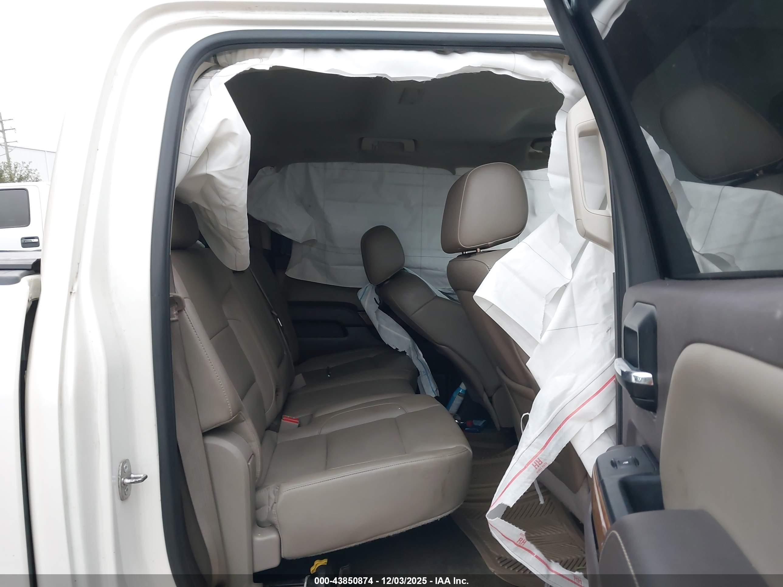 GMC SIERRA image 8