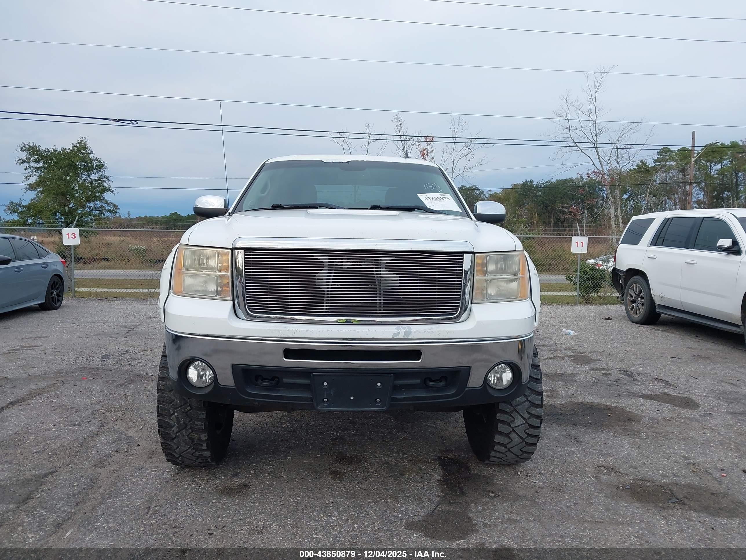 GMC SIERRA image 6