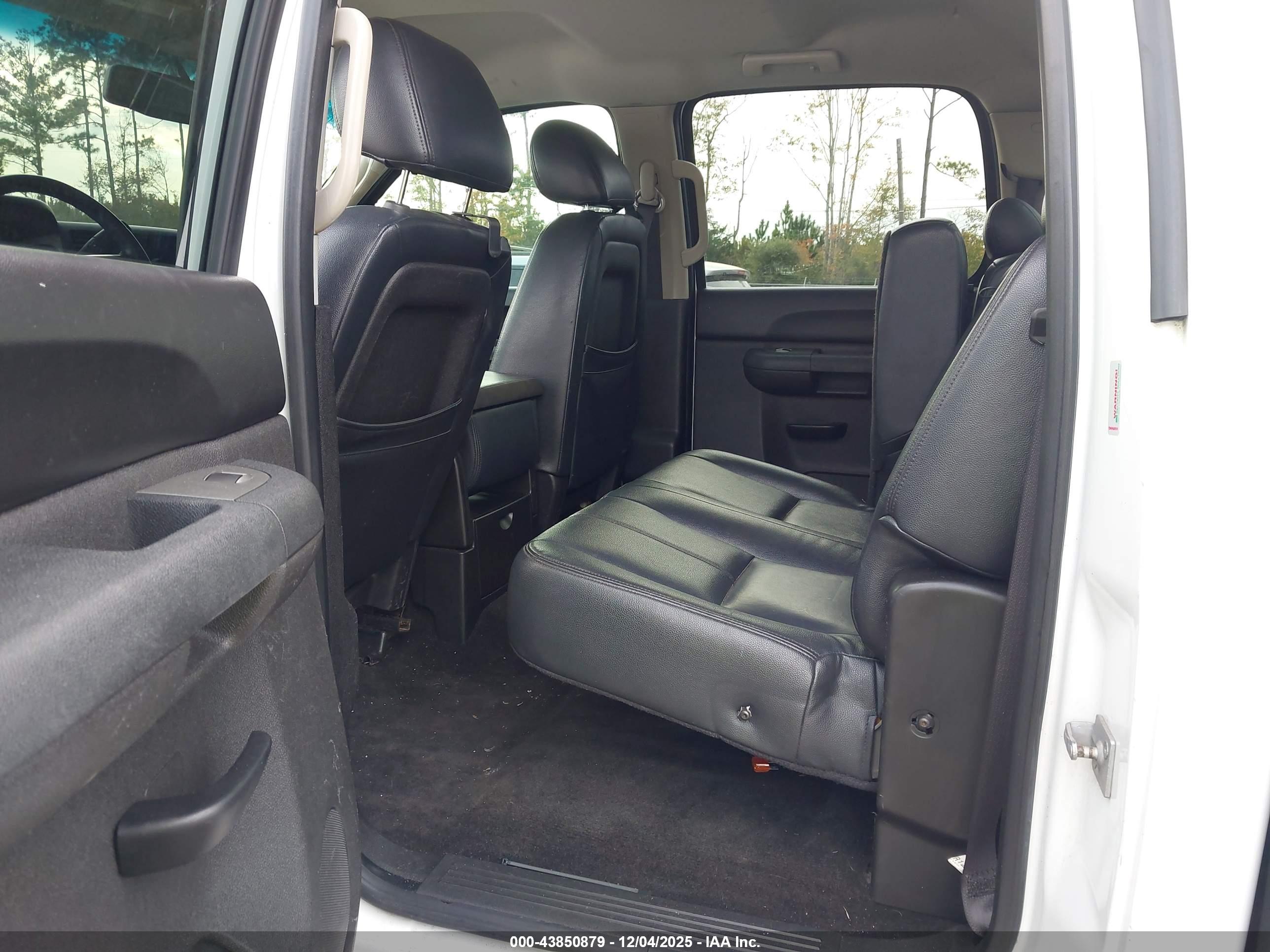 GMC SIERRA image 8