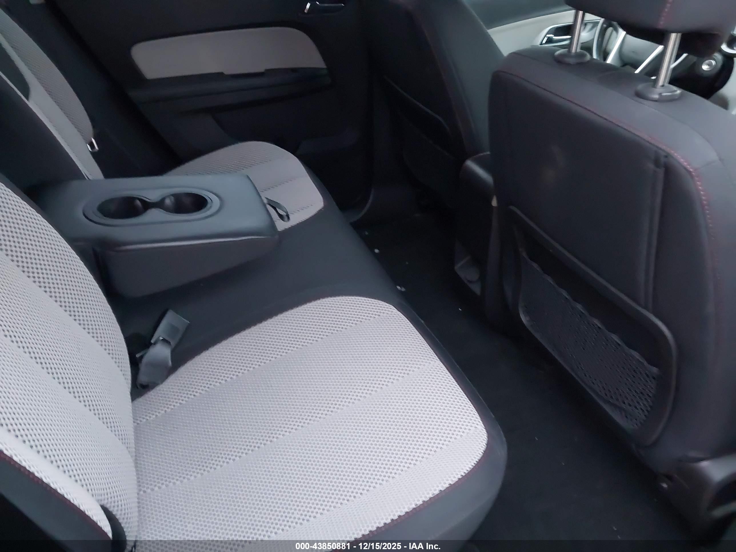 CHEVROLET EQUINOX image 8