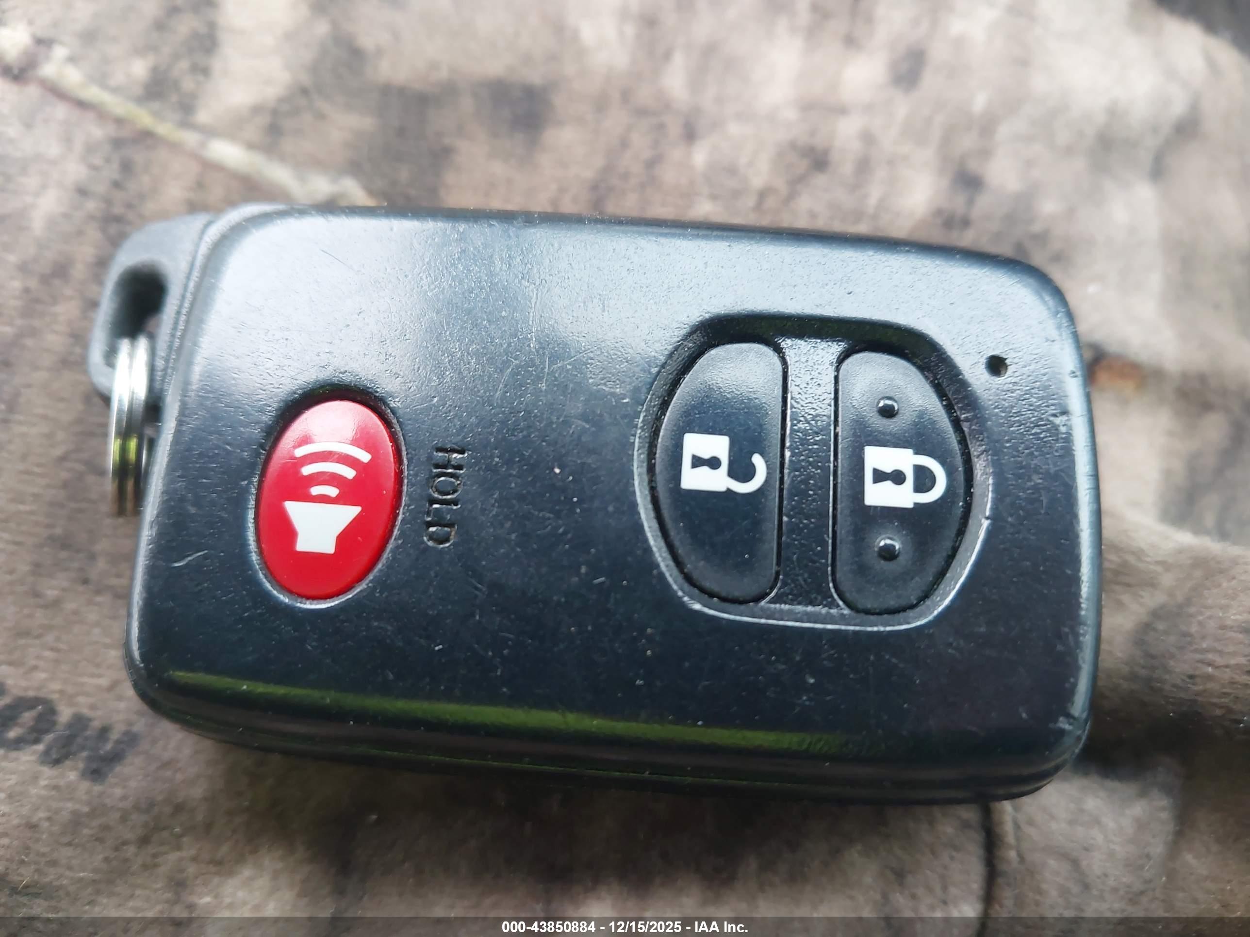TOYOTA PRIUS image 11