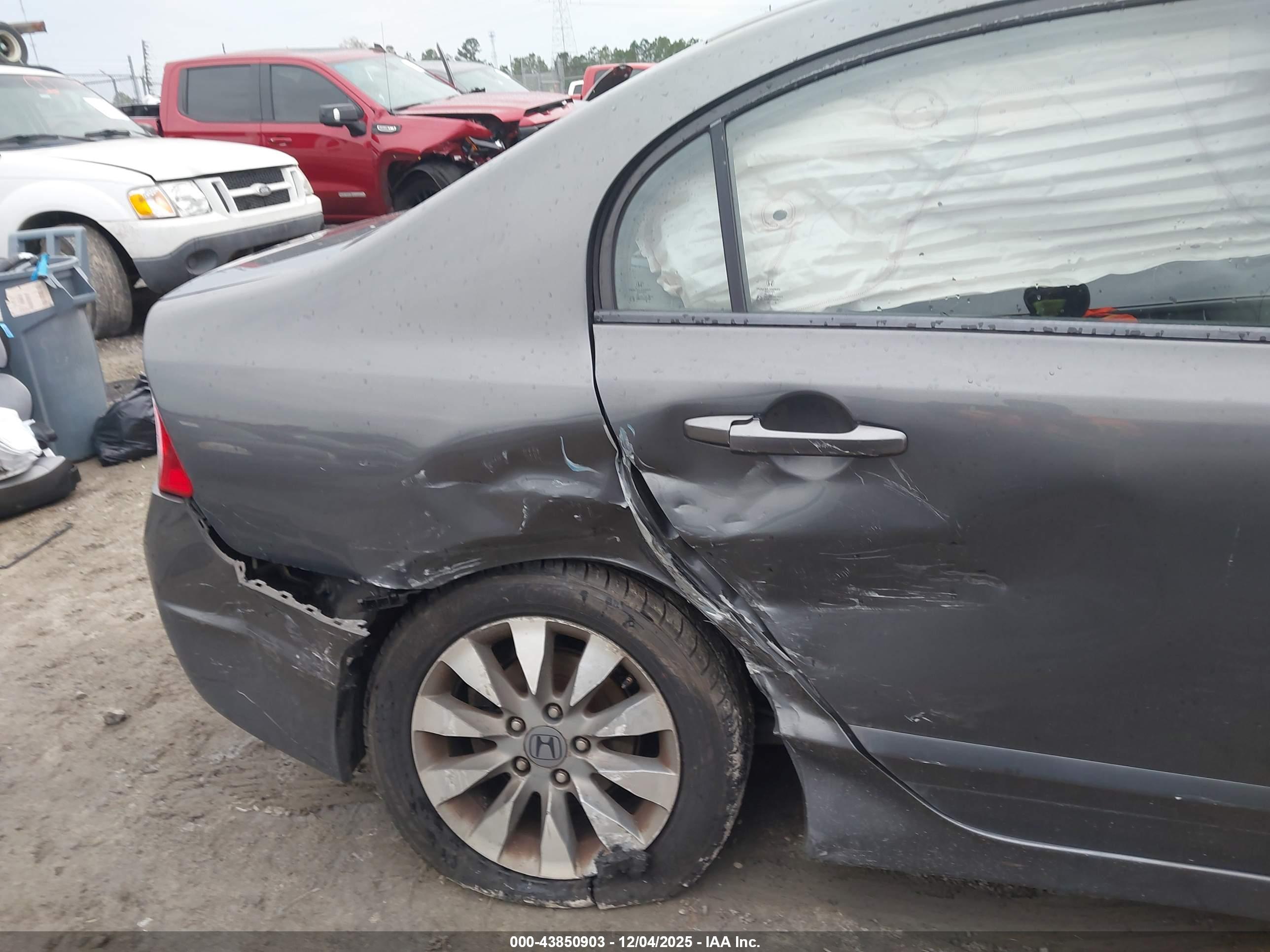 HONDA CIVIC image 6
