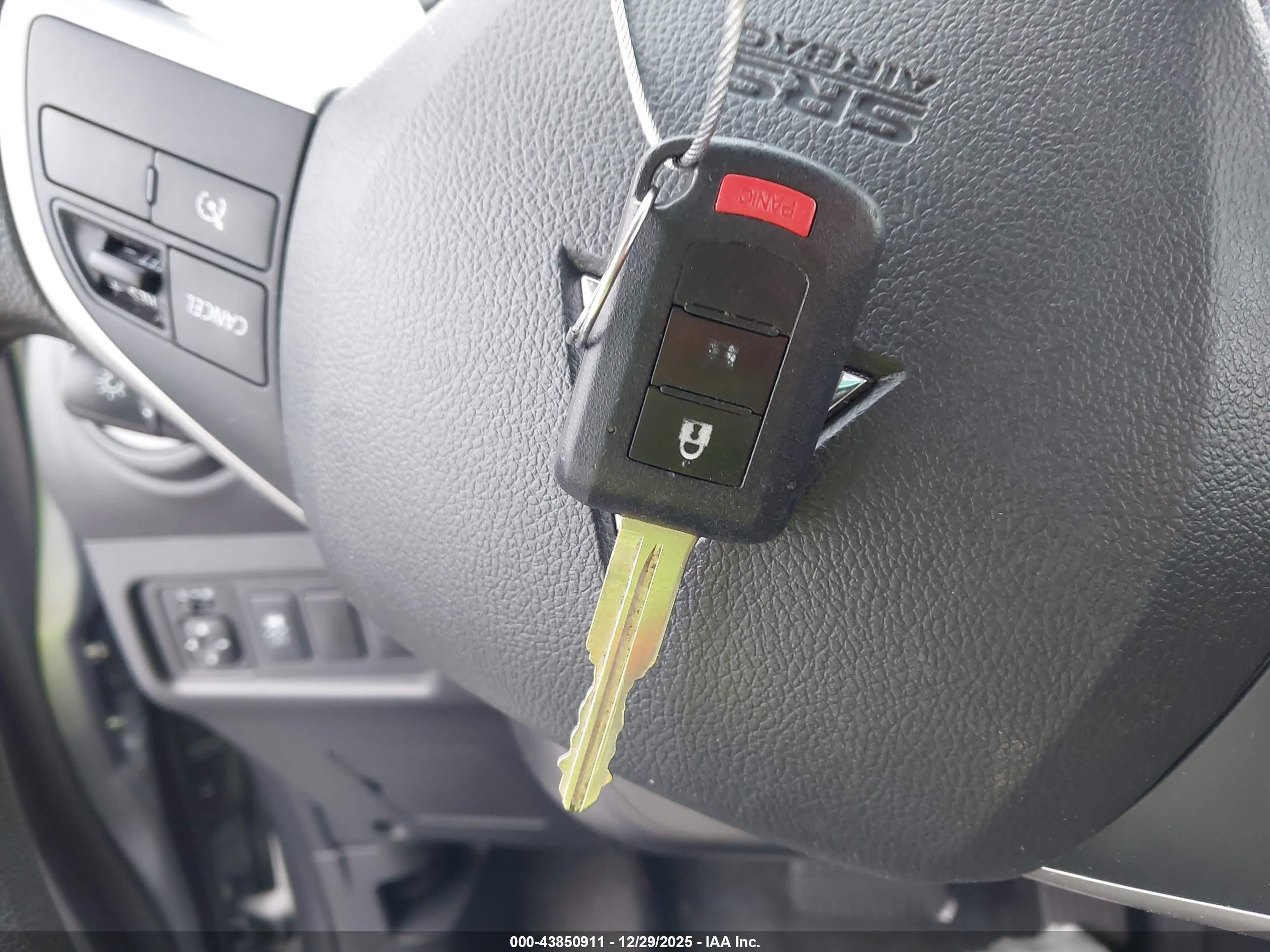 MITSUBISHI MIRAGE image 11
