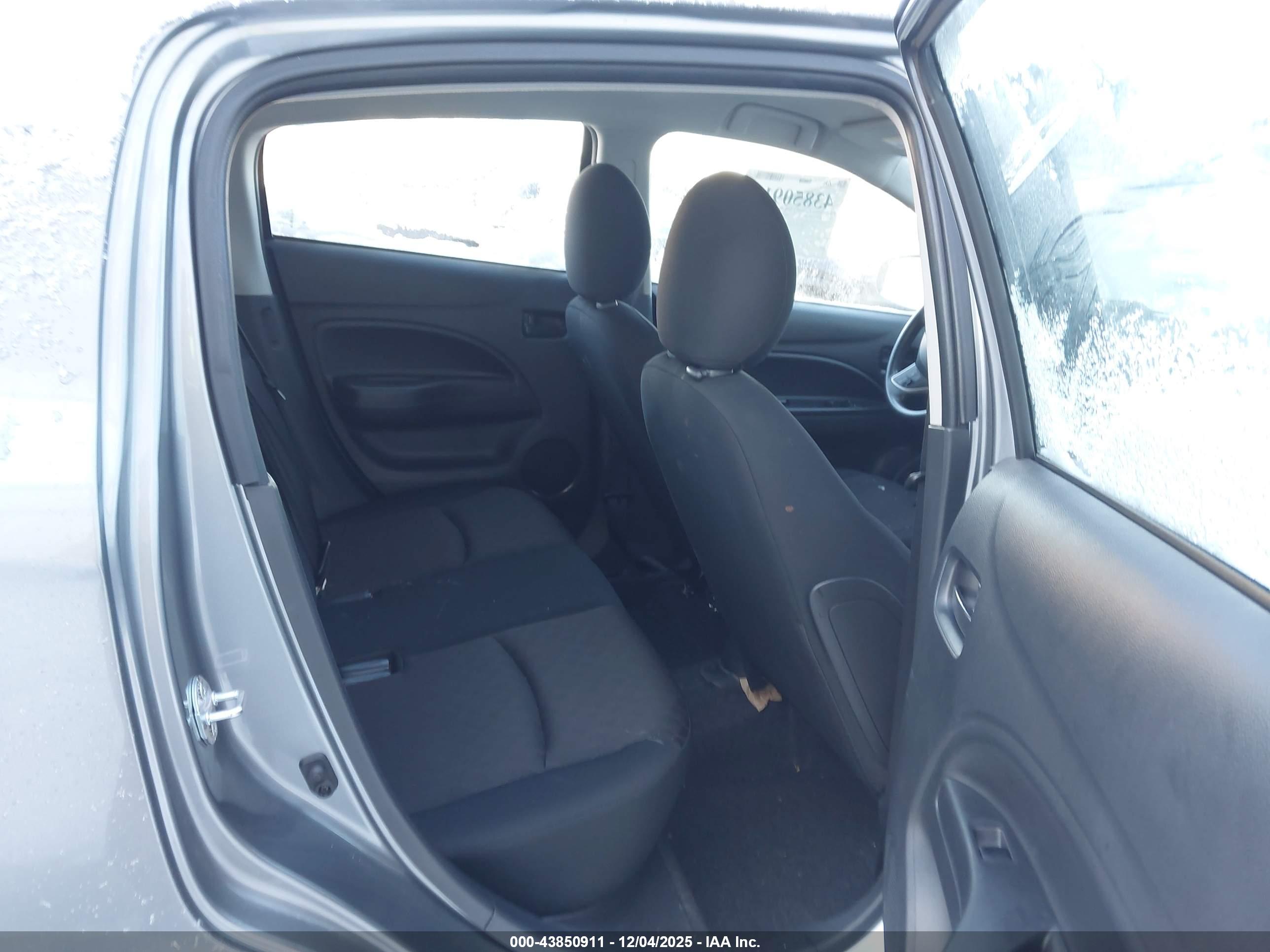 MITSUBISHI MIRAGE image 8