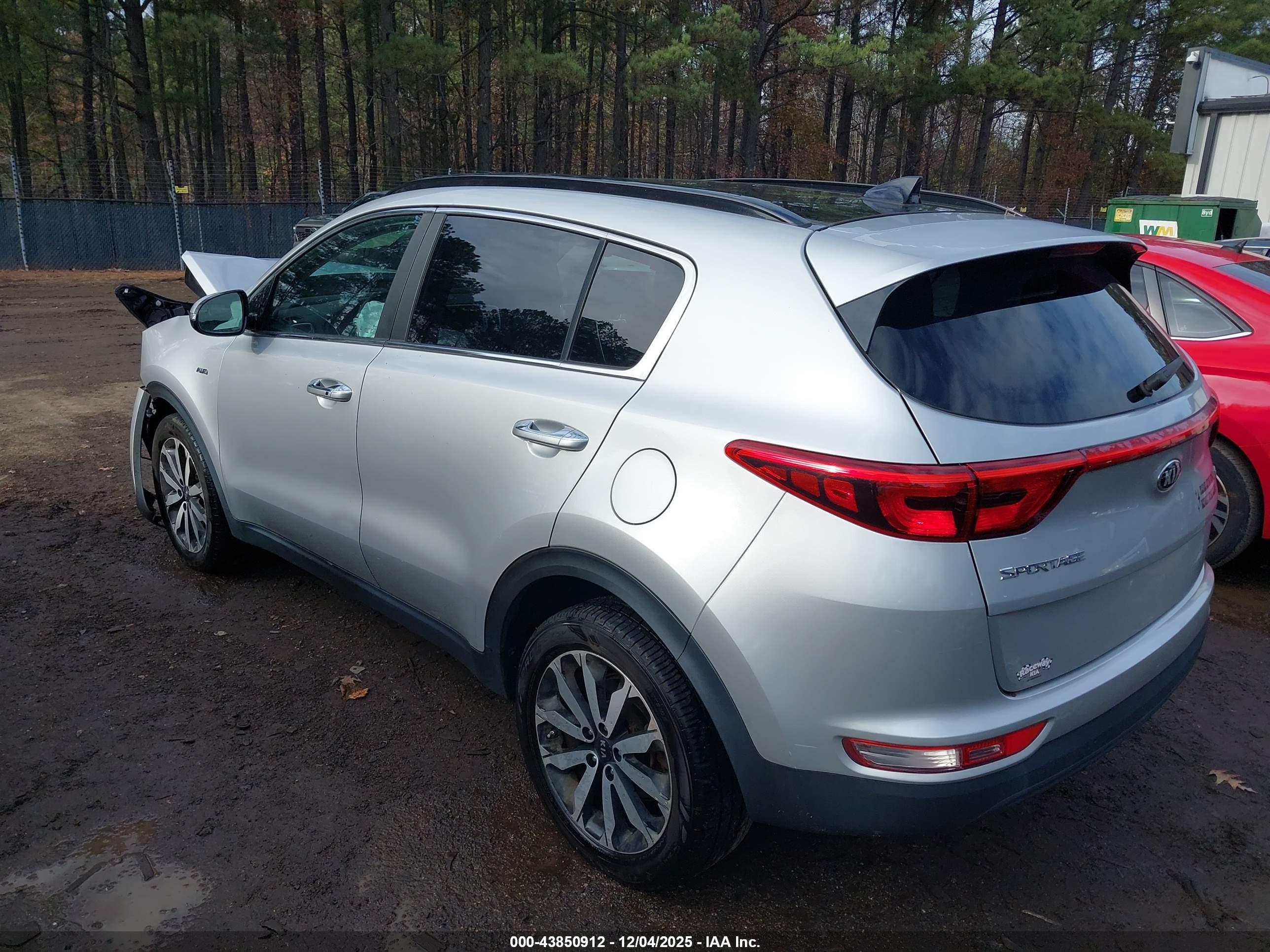 KIA SPORTAGE image 3