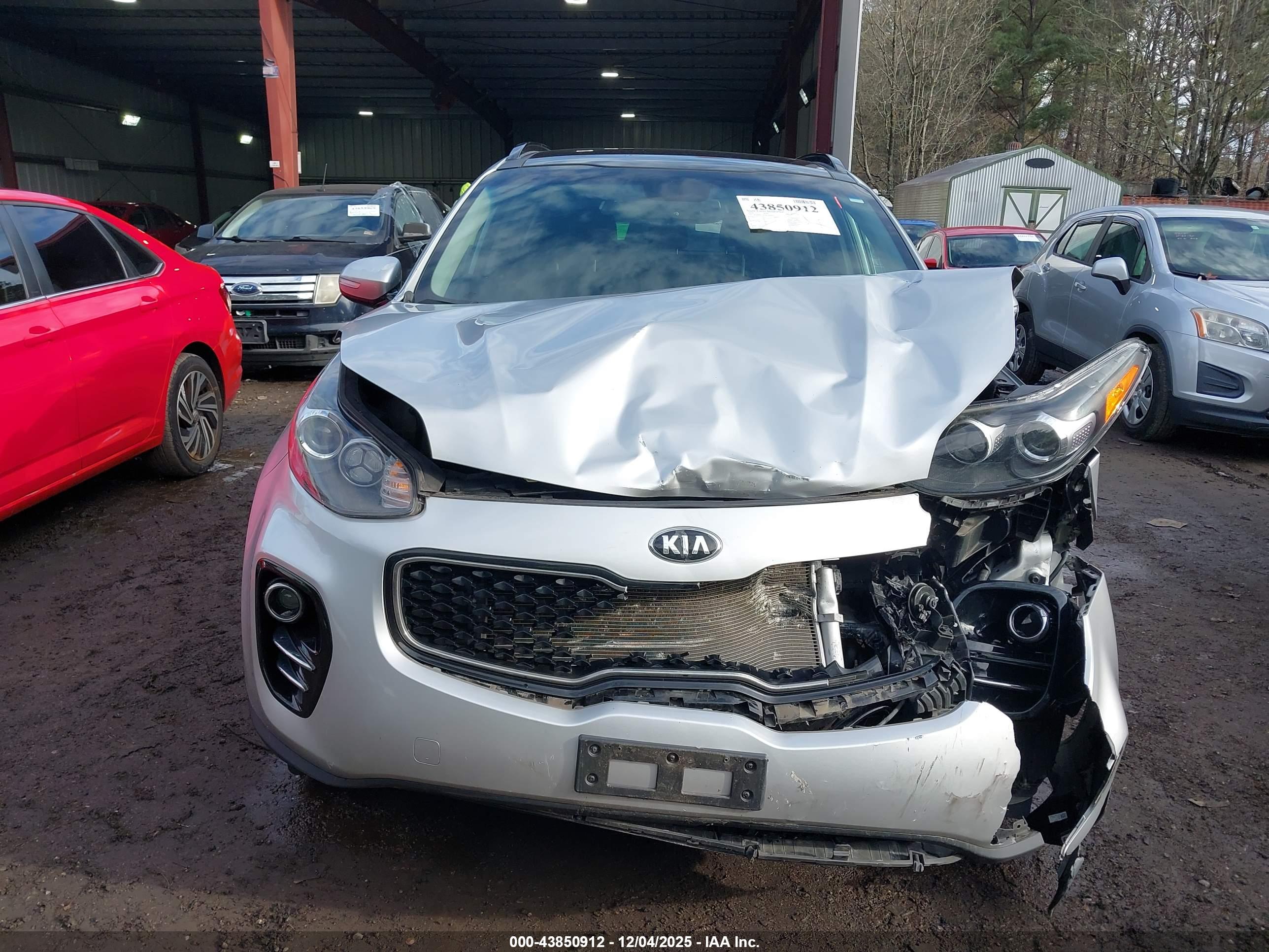 KIA SPORTAGE image 6