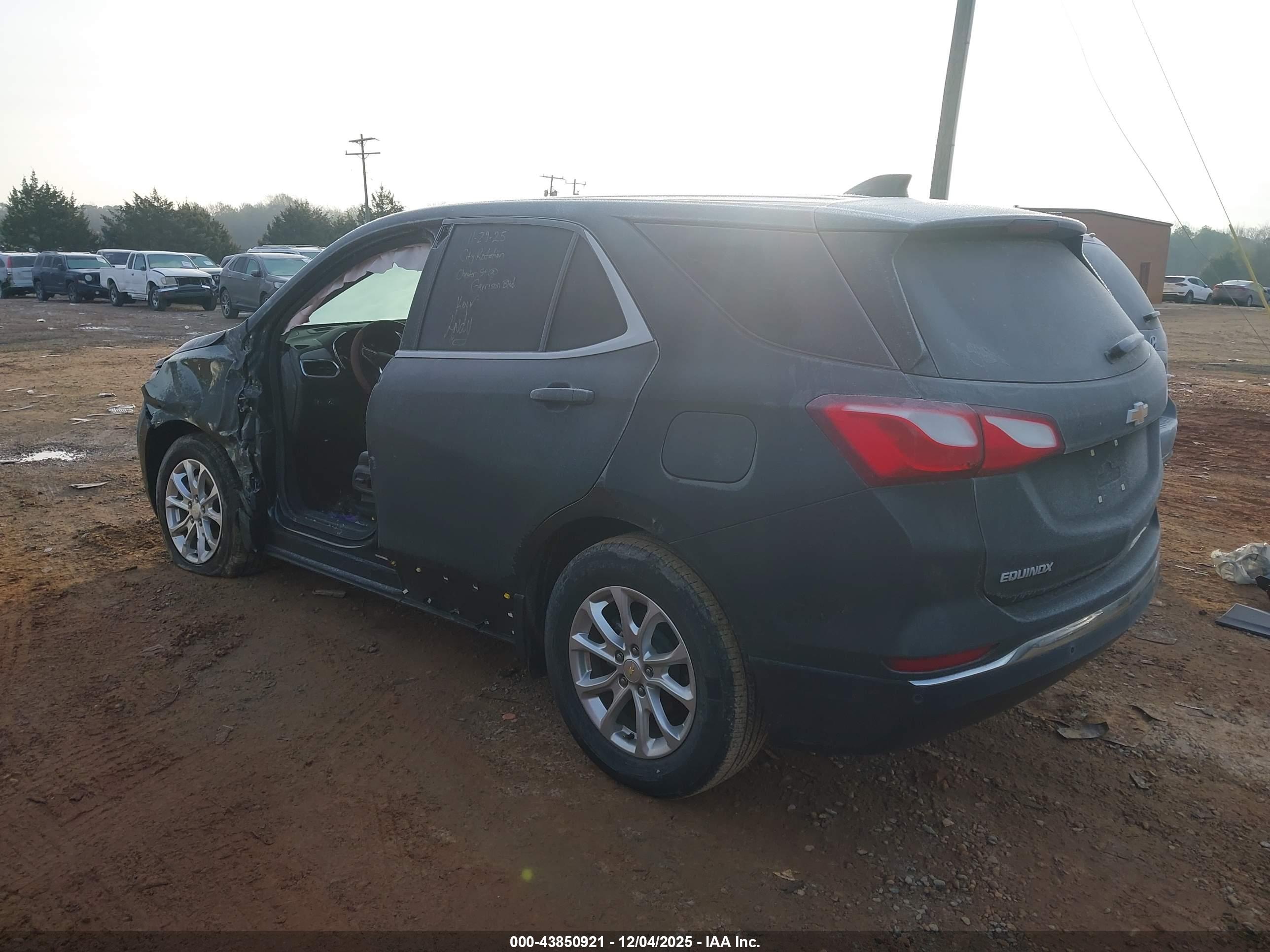 CHEVROLET EQUINOX image 3