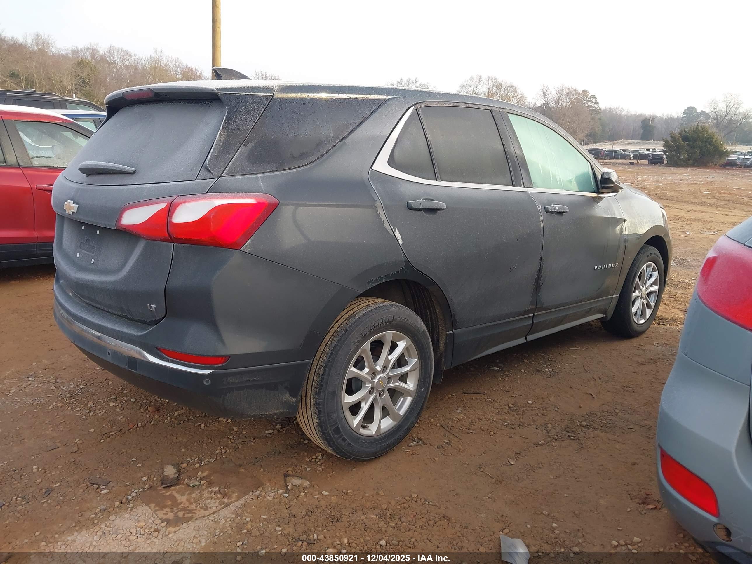 CHEVROLET EQUINOX image 4