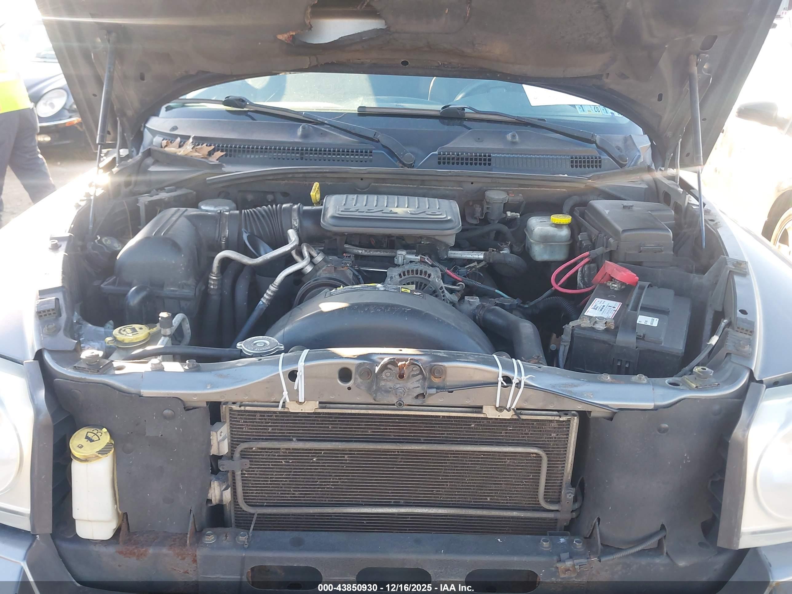 DODGE DAKOTA image 10