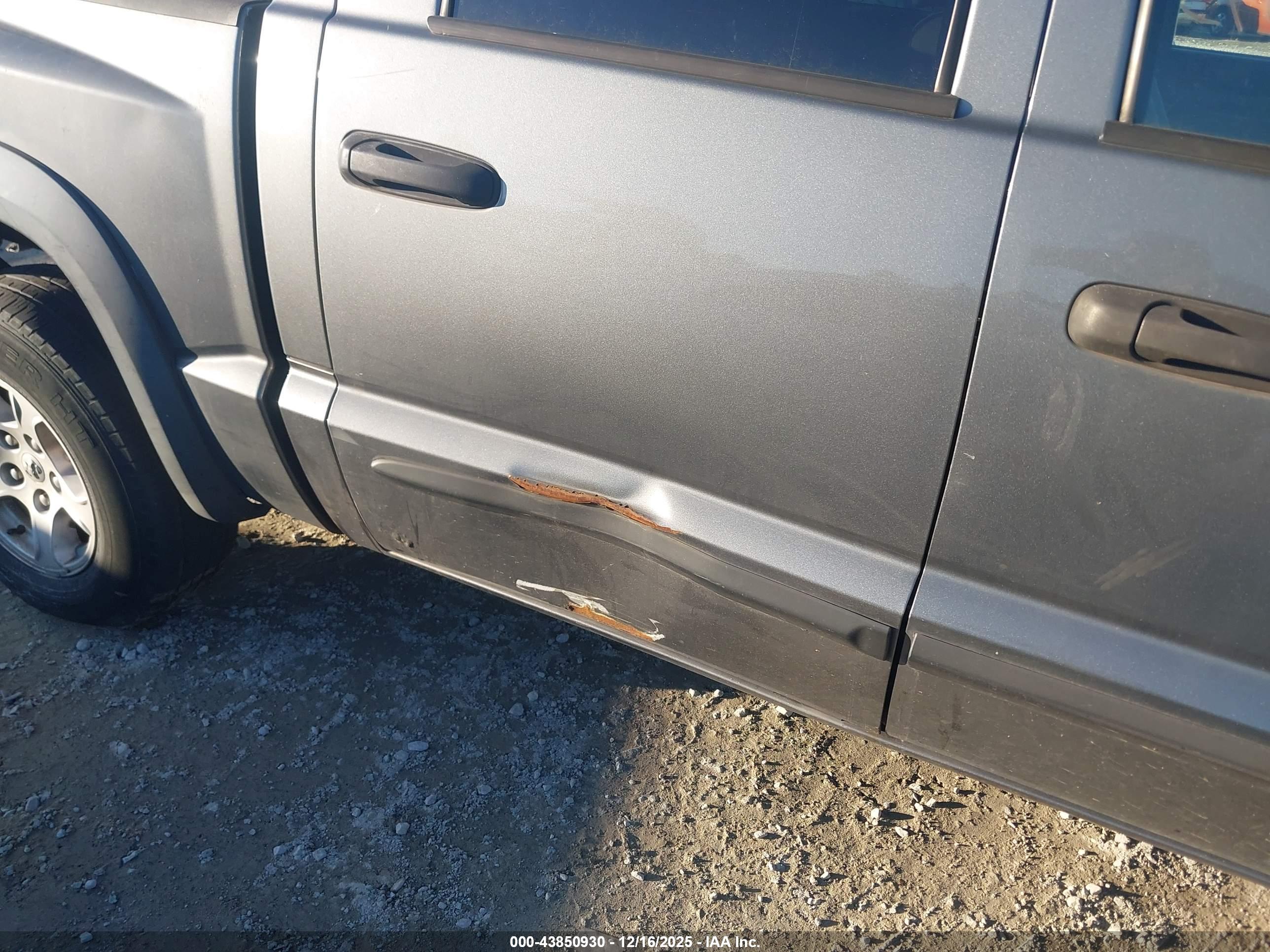 DODGE DAKOTA image 6