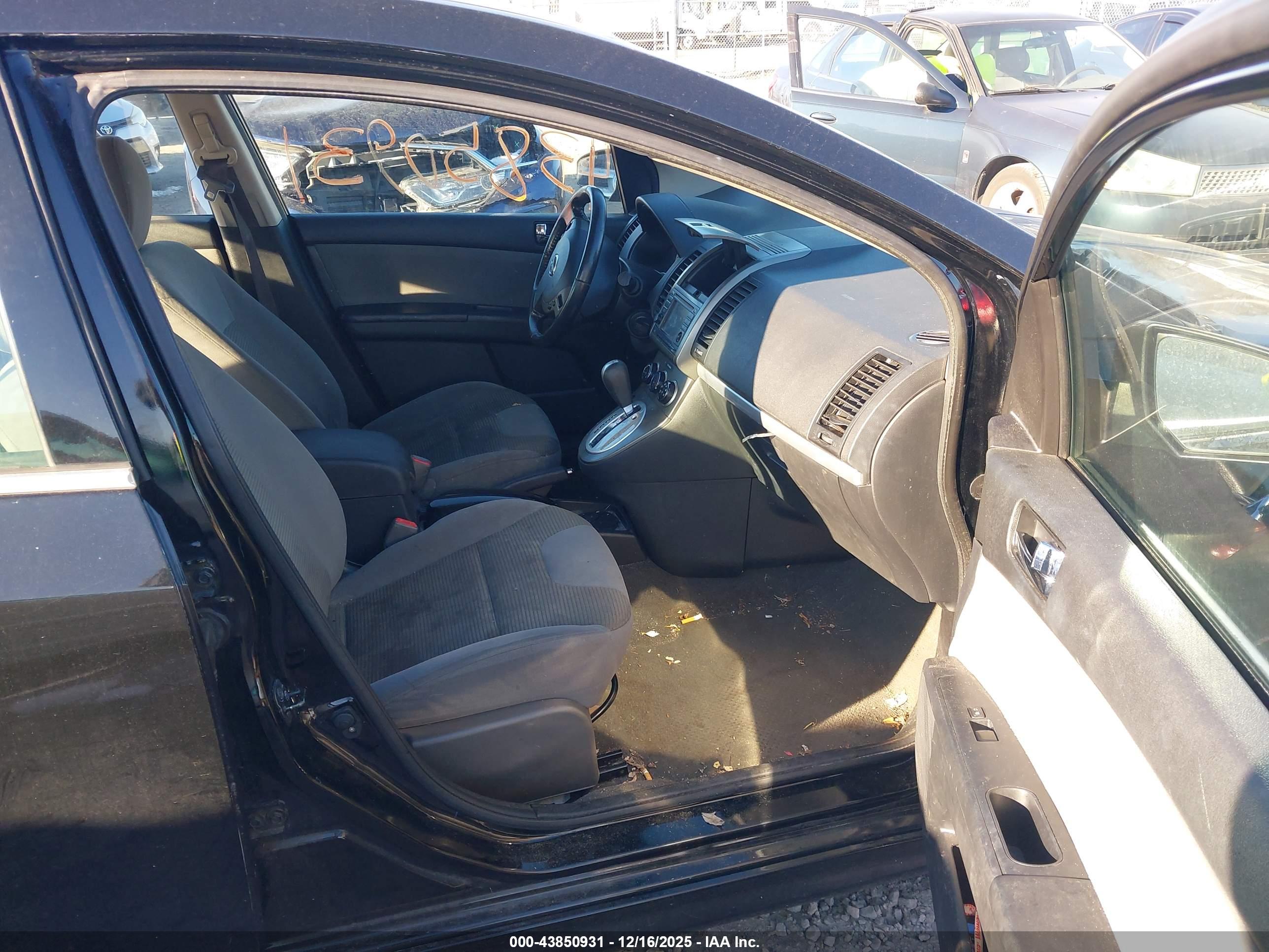 NISSAN SENTRA image 5
