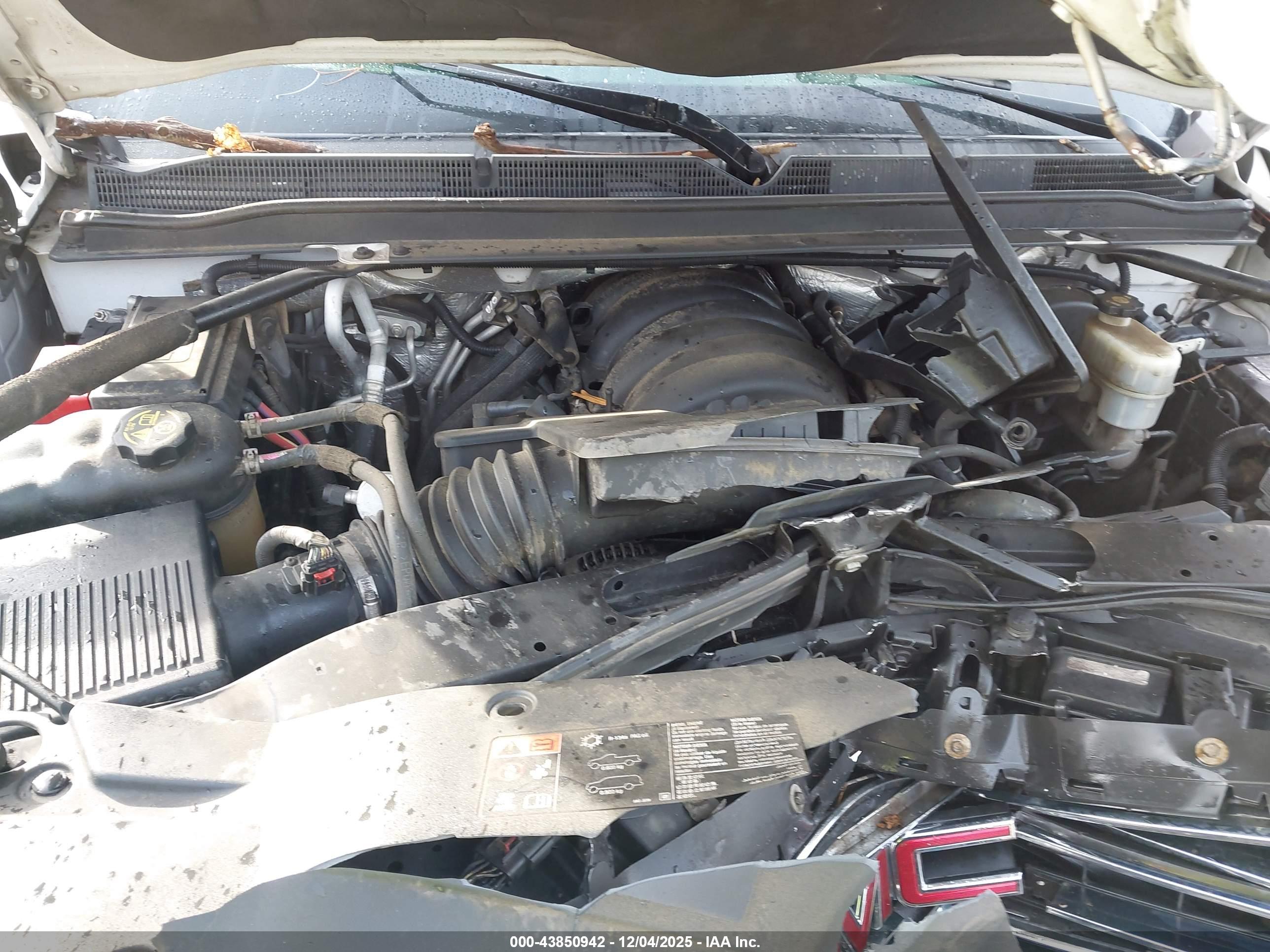GMC YUKON image 10