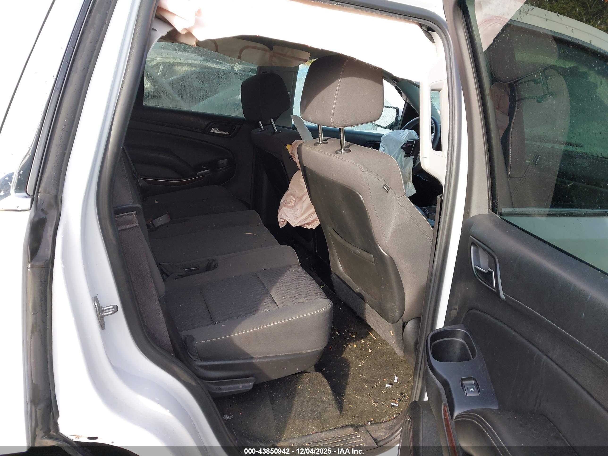 GMC YUKON image 8