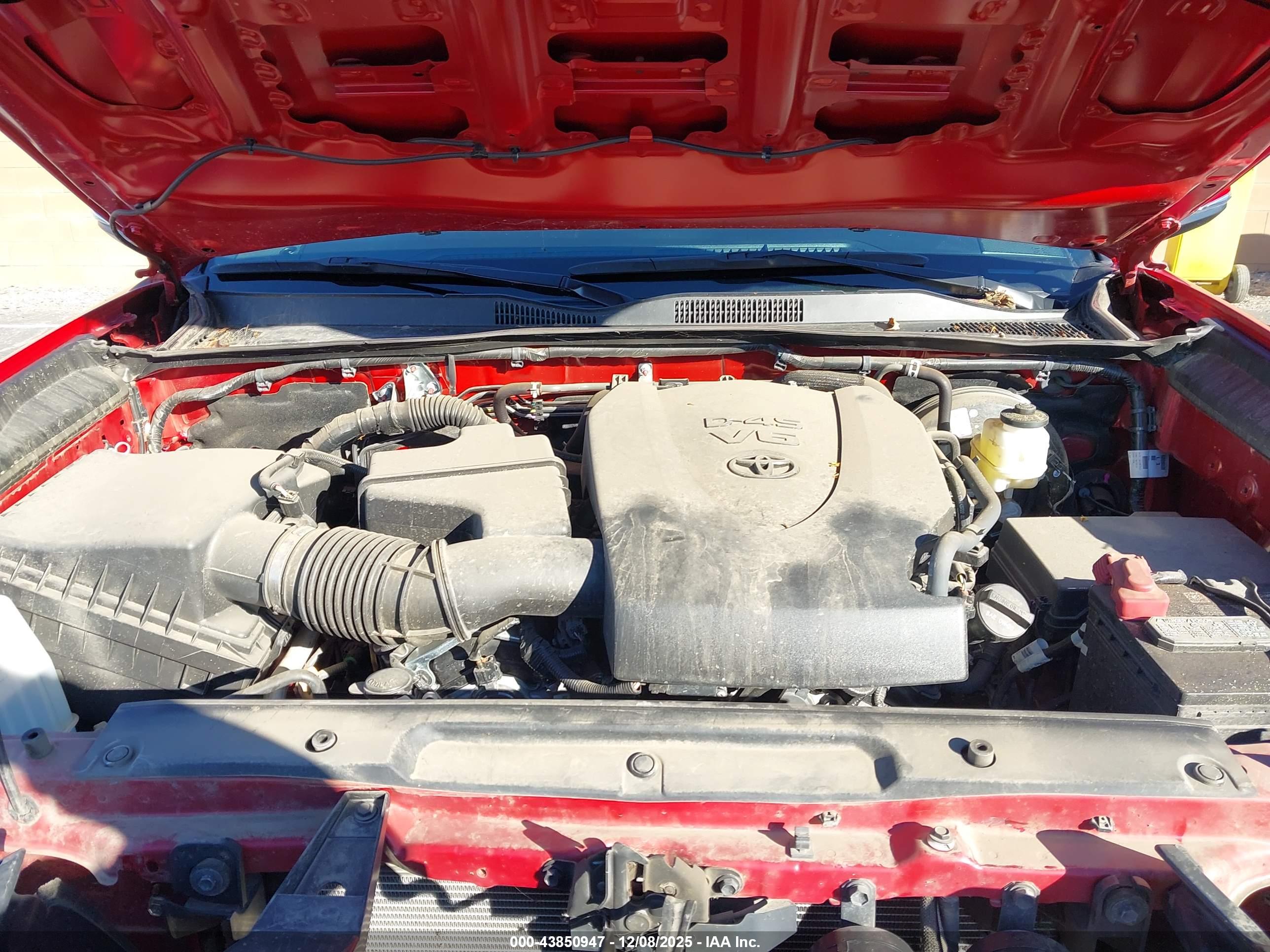 TOYOTA TACOMA image 10