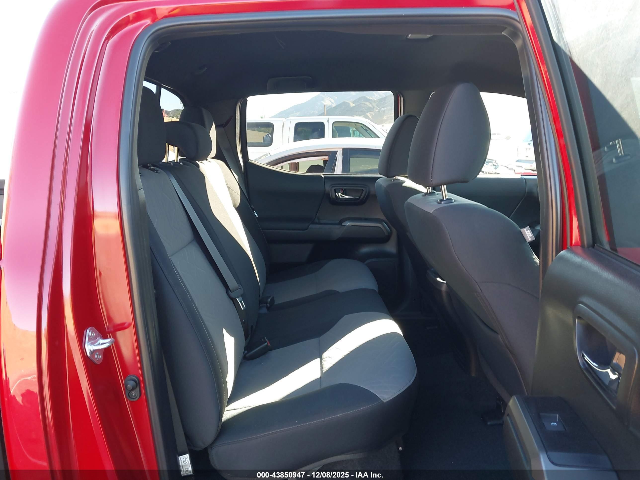 TOYOTA TACOMA image 8