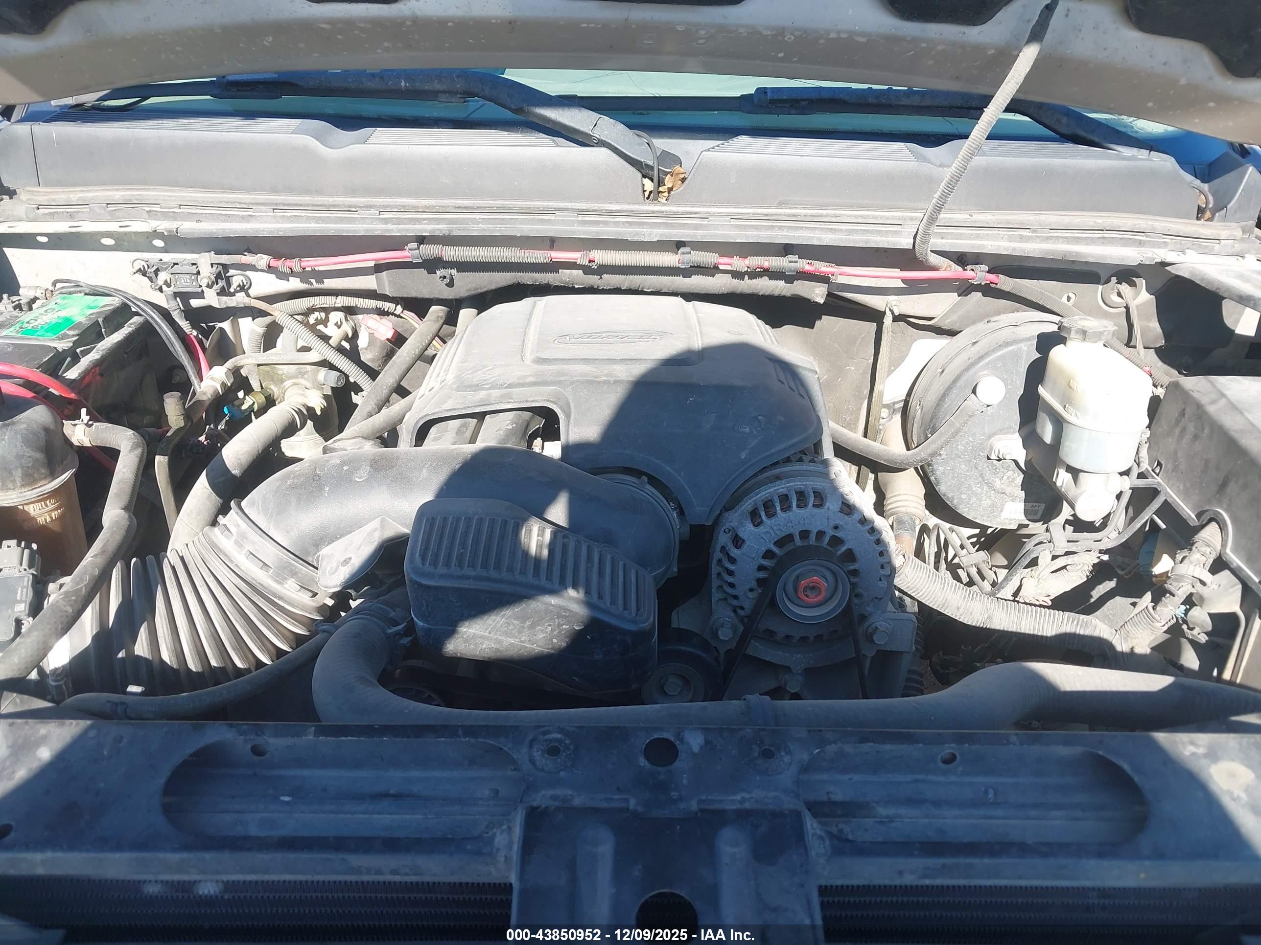 CHEVROLET SILVERADO image 10