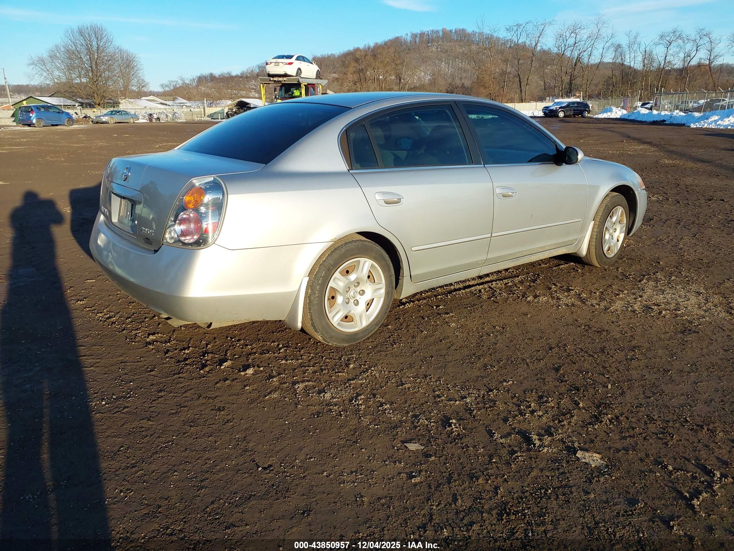 NISSAN ALTIMA image 4