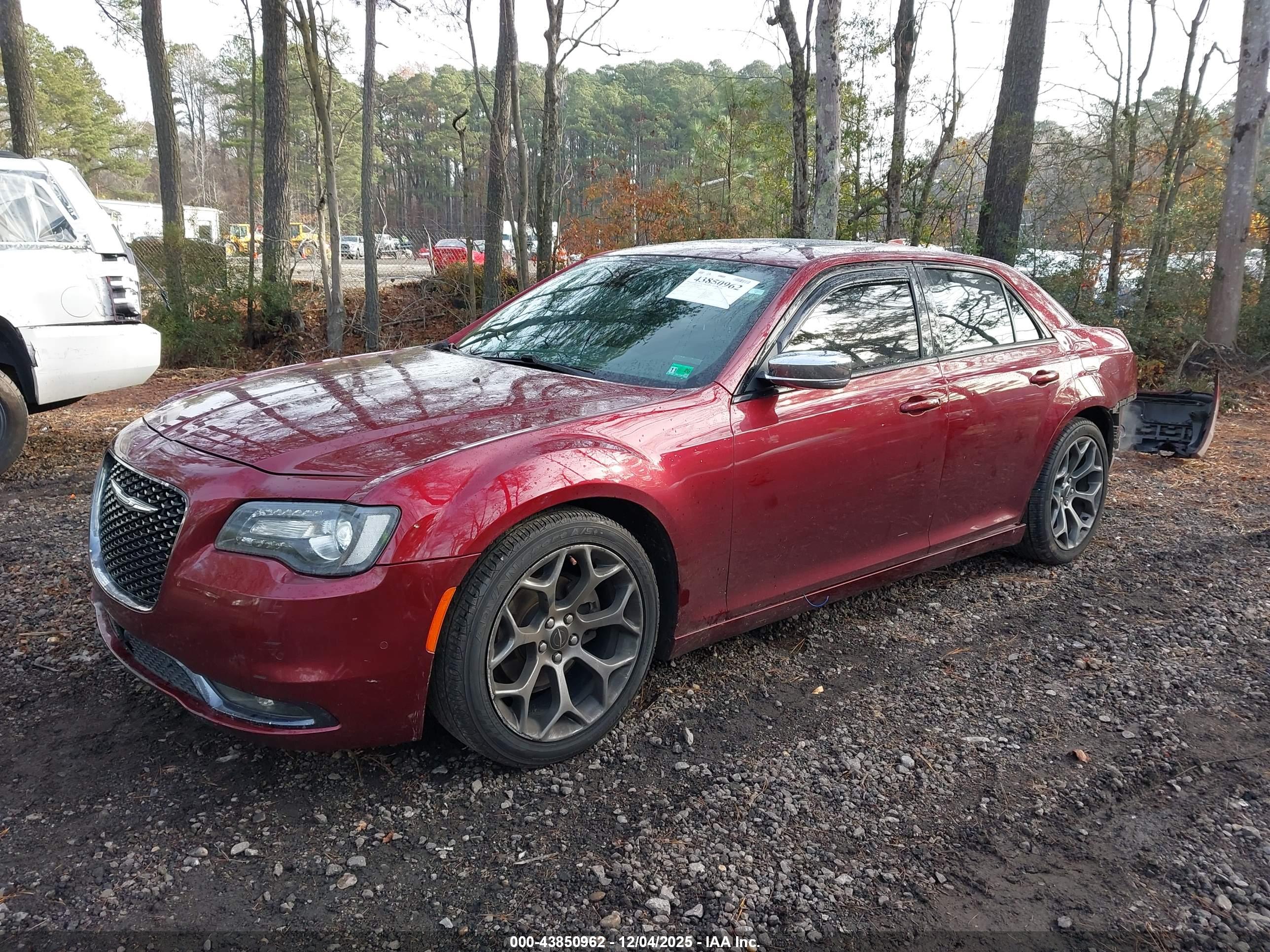 CHRYSLER 300 image 2