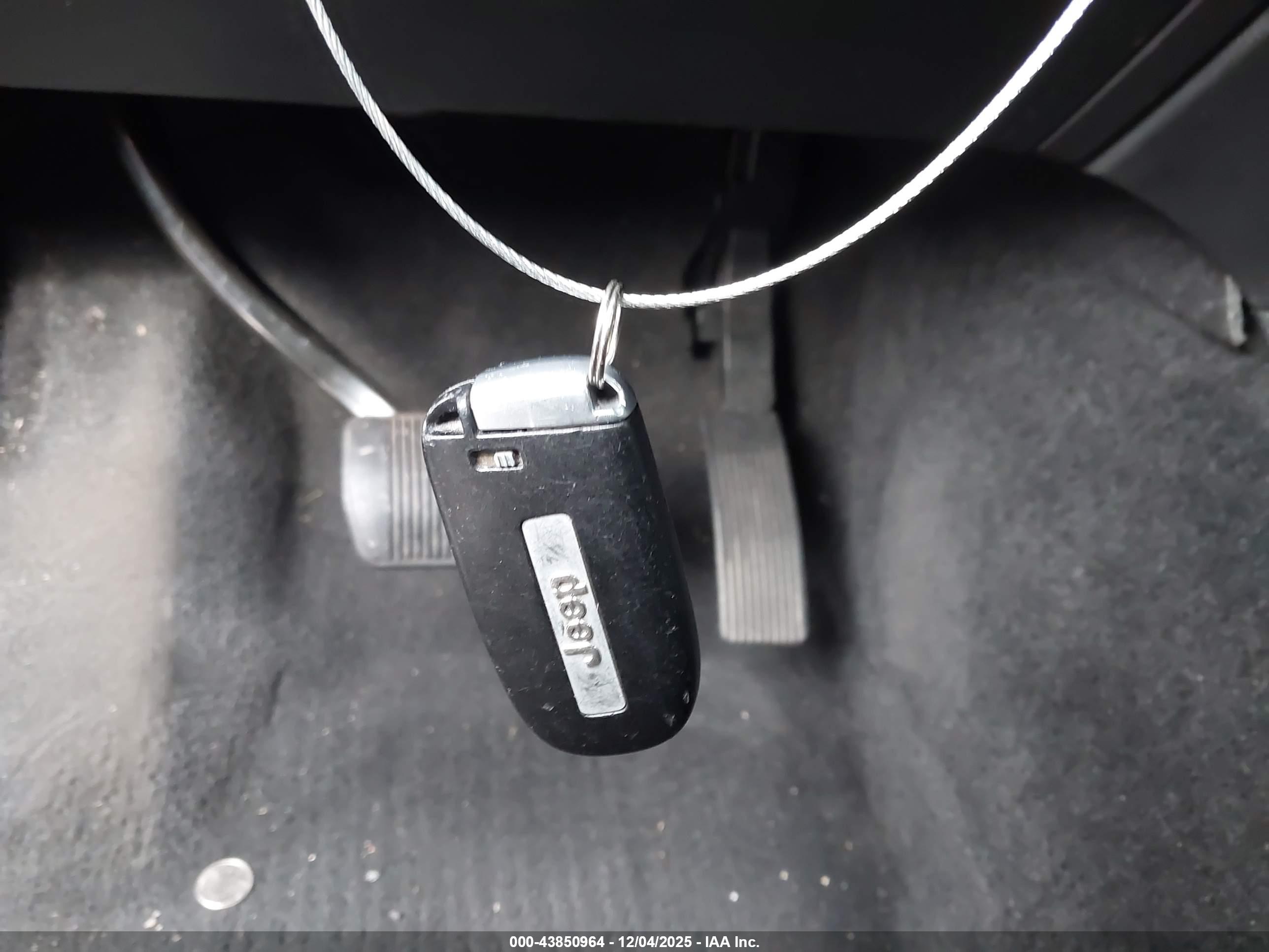 JEEP GRAND image 11
