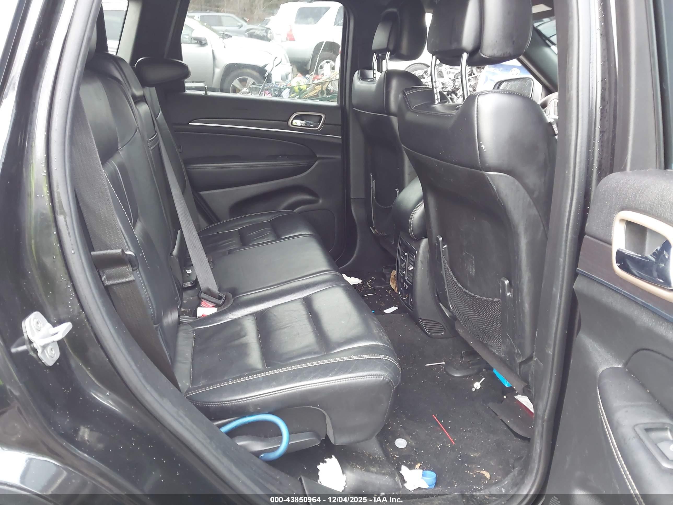 JEEP GRAND image 8