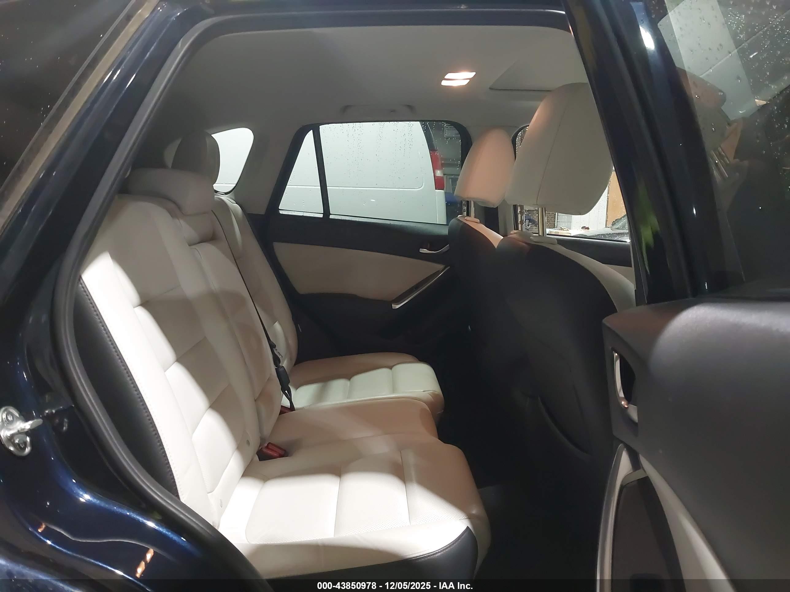 MAZDA CX-5 image 8