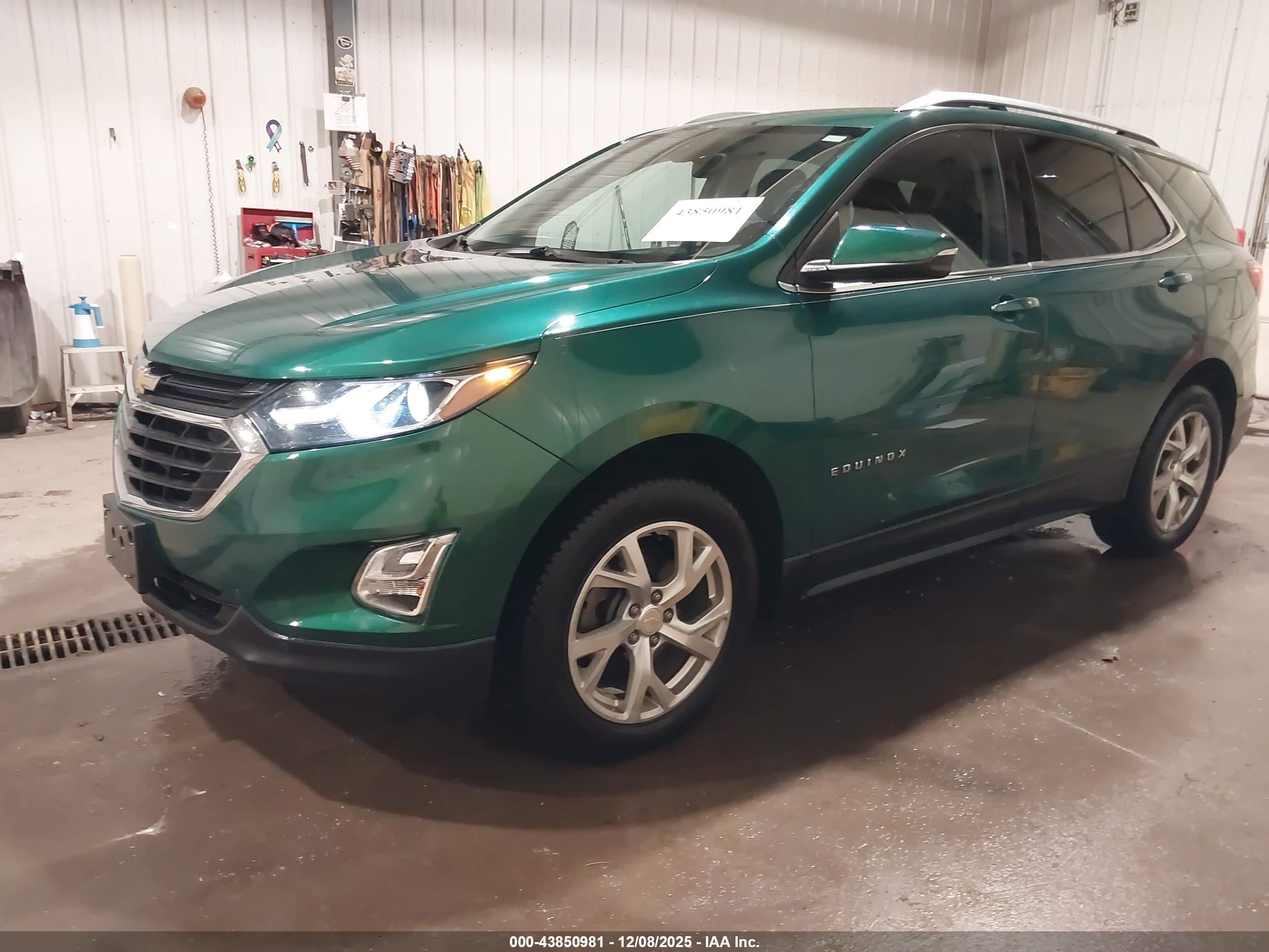 CHEVROLET EQUINOX image 2