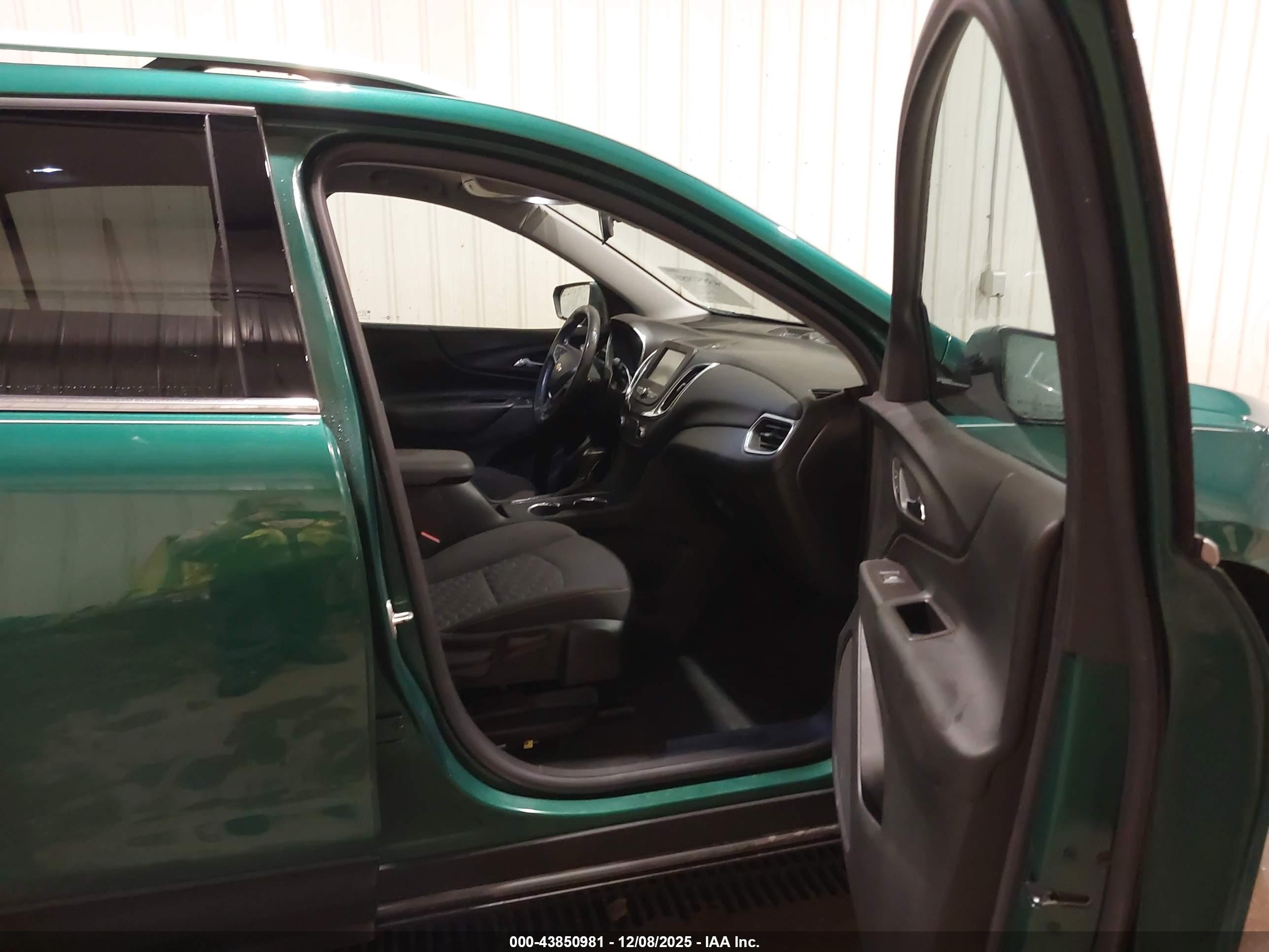 CHEVROLET EQUINOX image 5