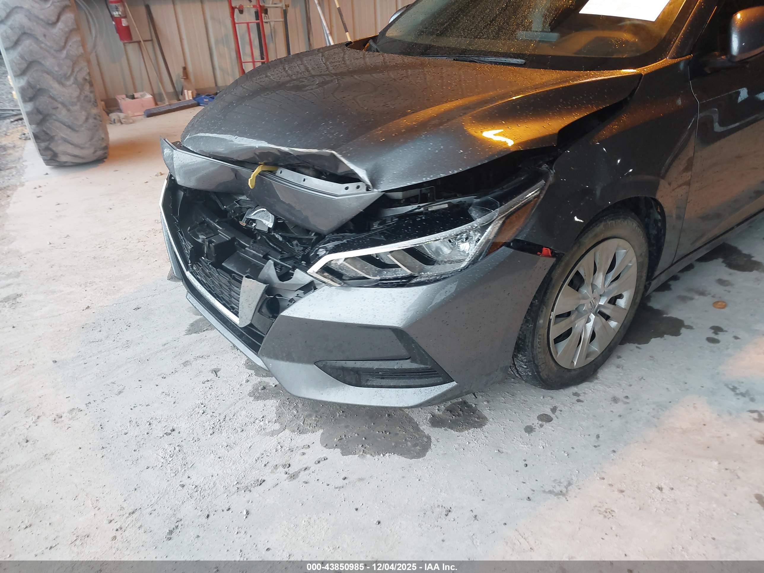 NISSAN SENTRA image 6