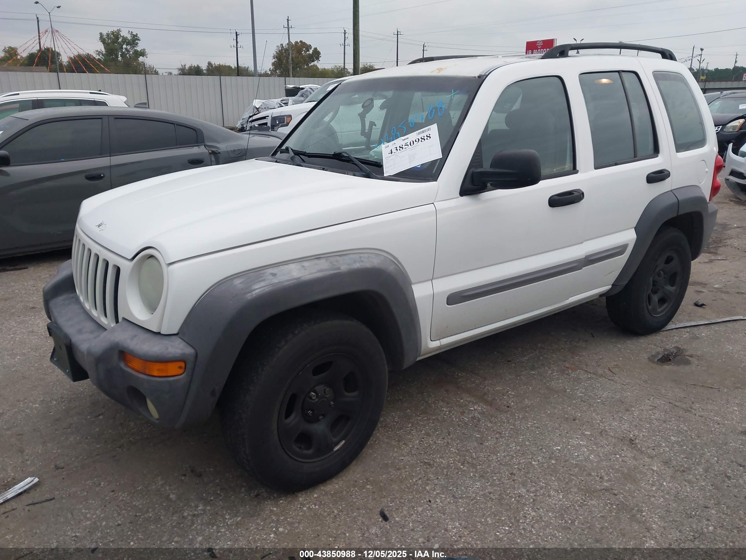 JEEP LIBERTY image 2