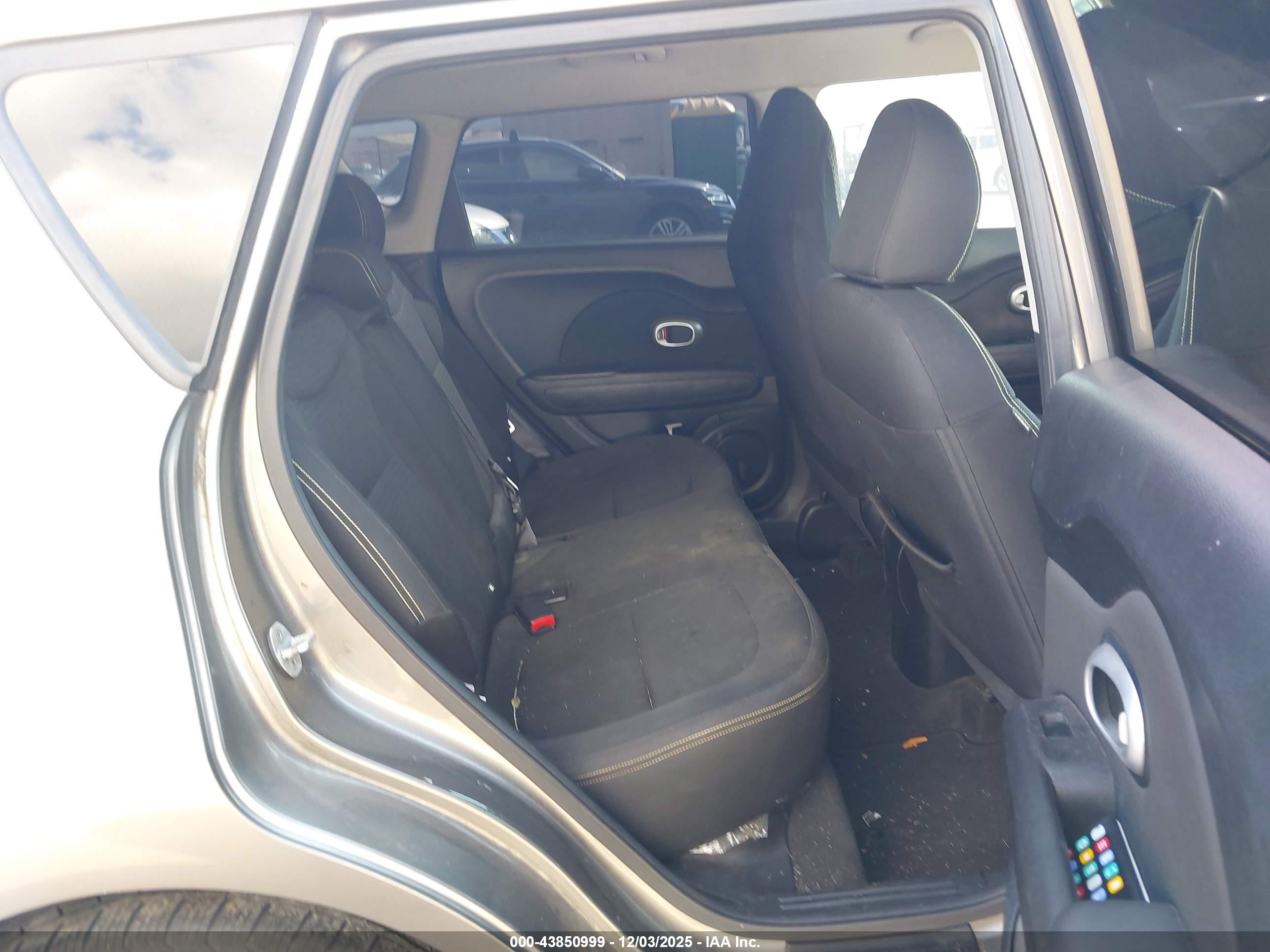 KIA SOUL image 8