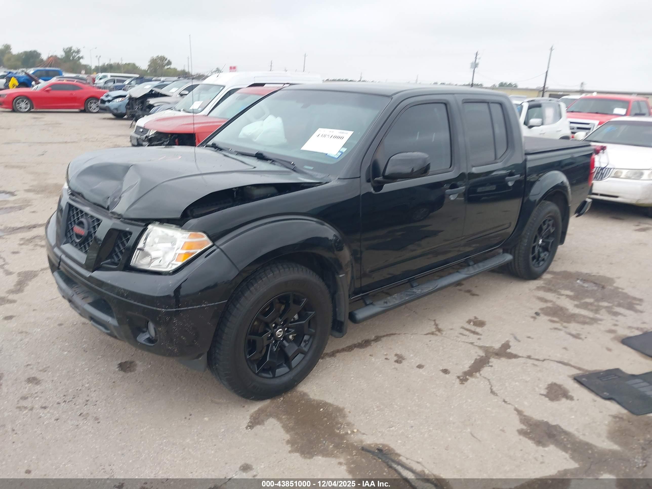 NISSAN FRONTIER image 2