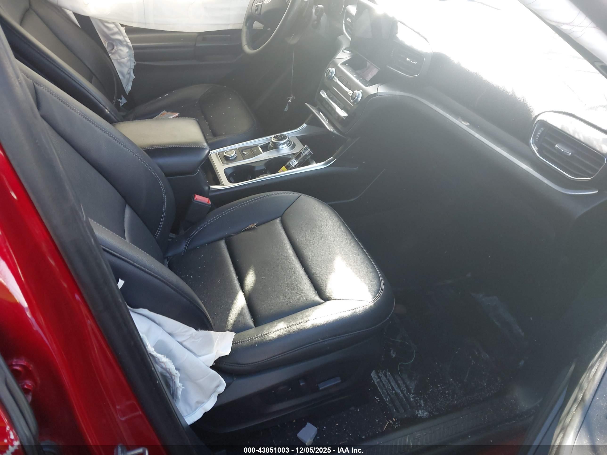 FORD EXPLORER image 5