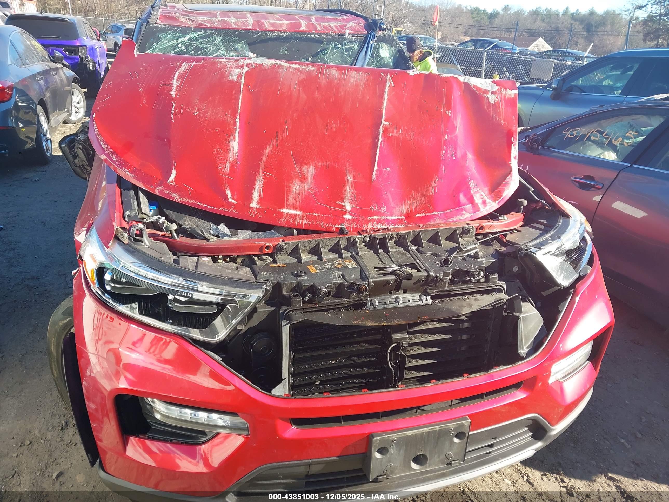 FORD EXPLORER image 6