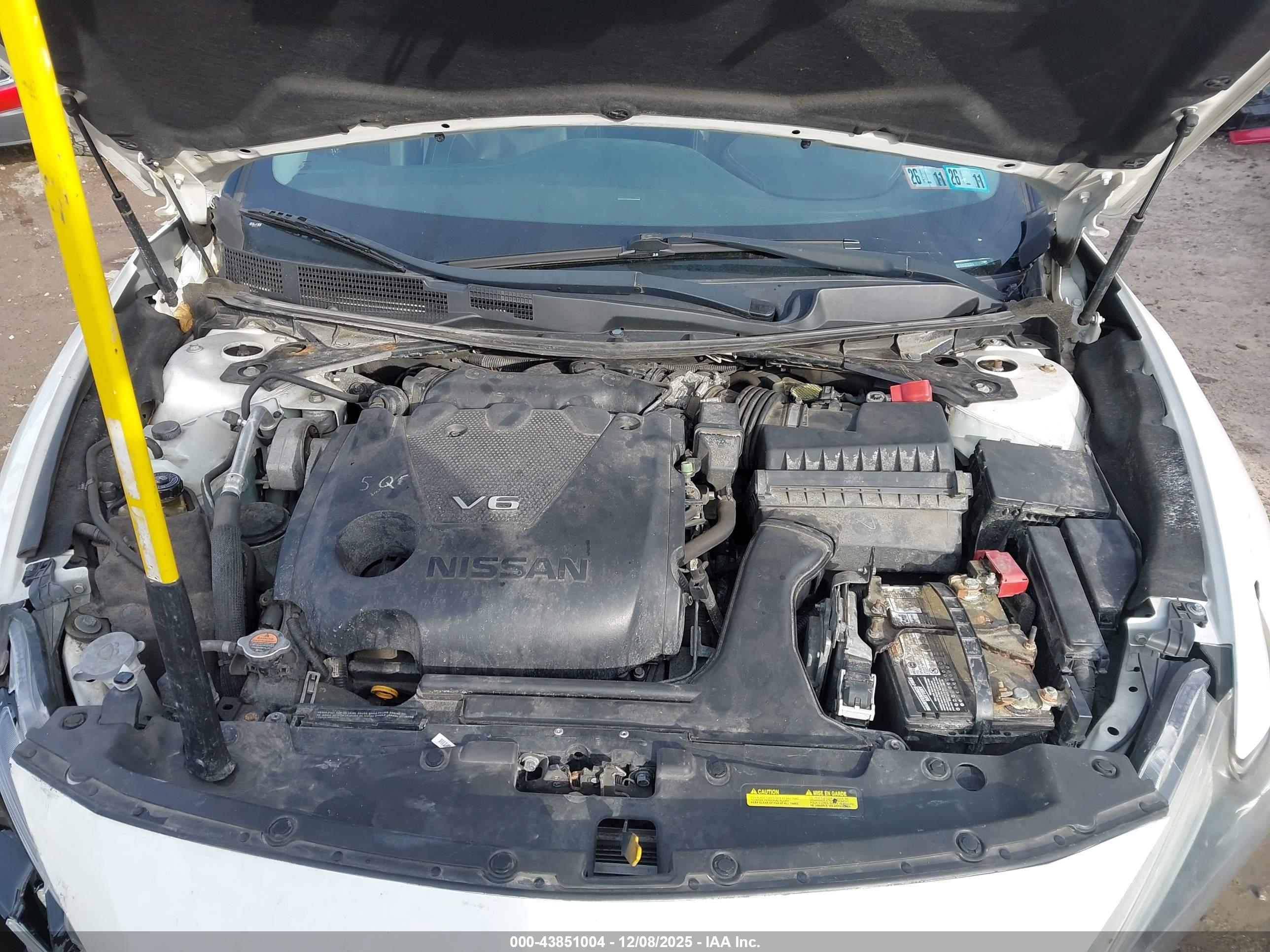 NISSAN MAXIMA image 10
