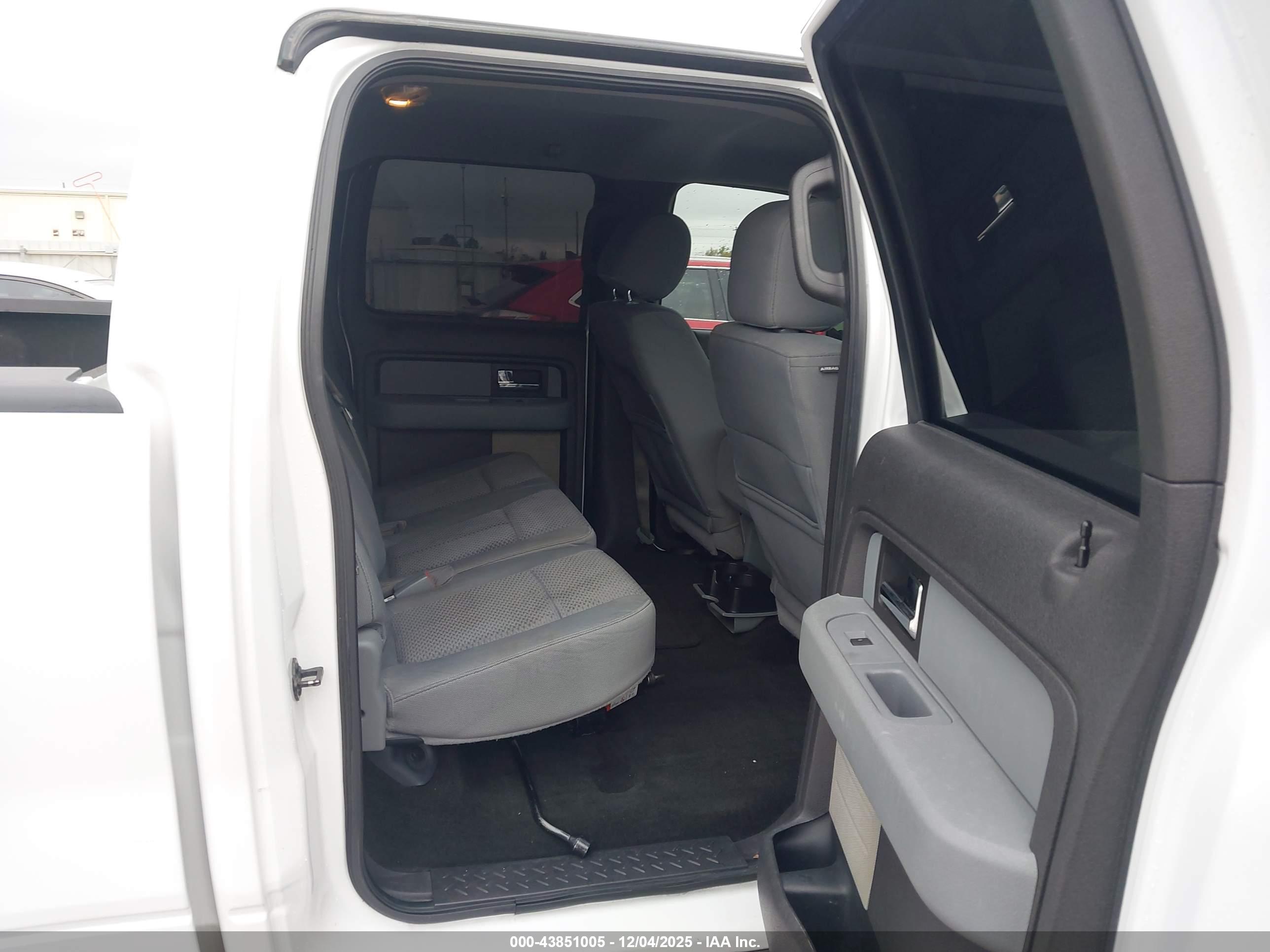FORD F-150 image 8